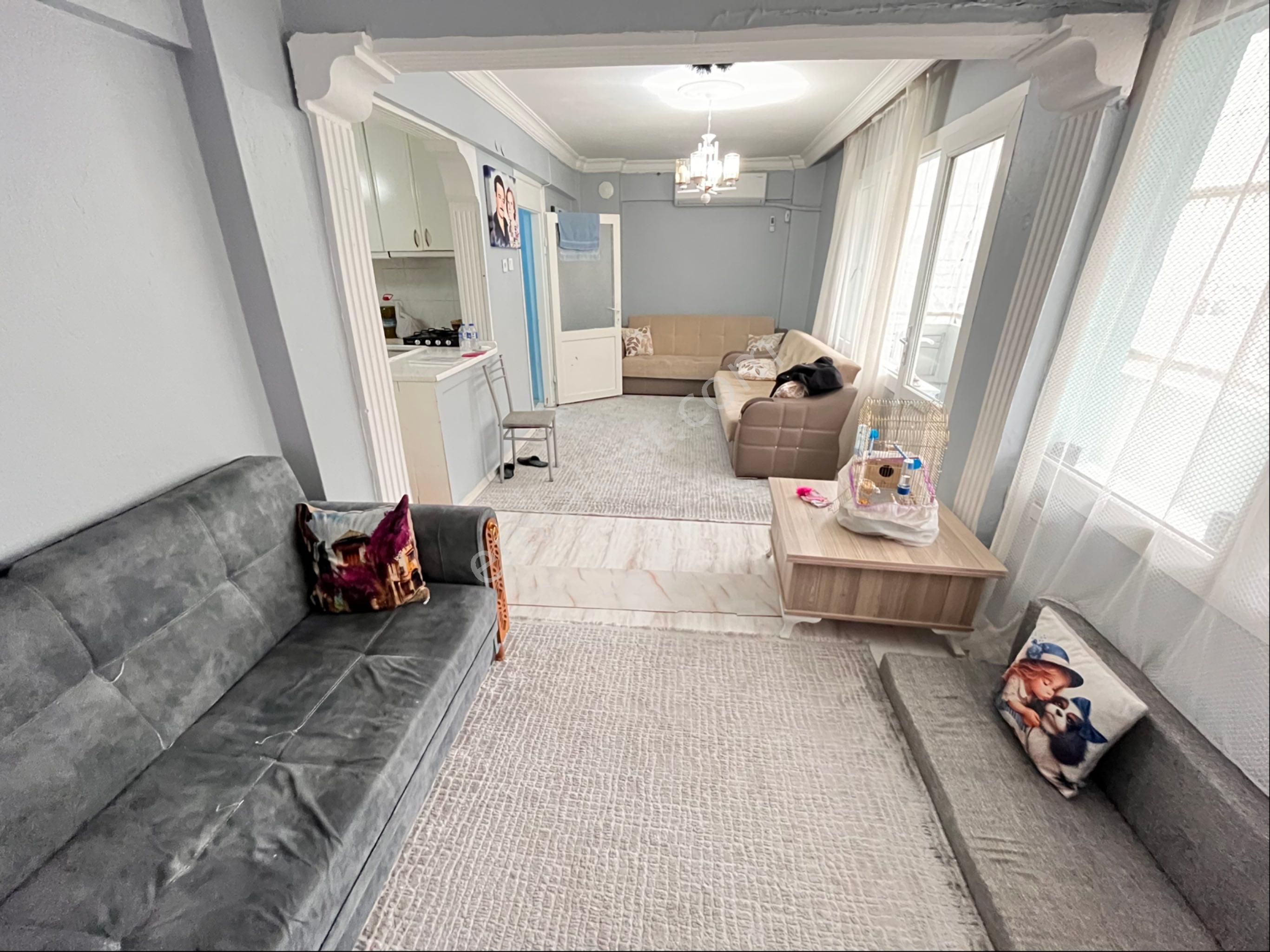 Yeşılyurtta Manolya Parkı Yakınında Çift Cepheli Temiz Bakımlı Arakat Daire - Görsel 7