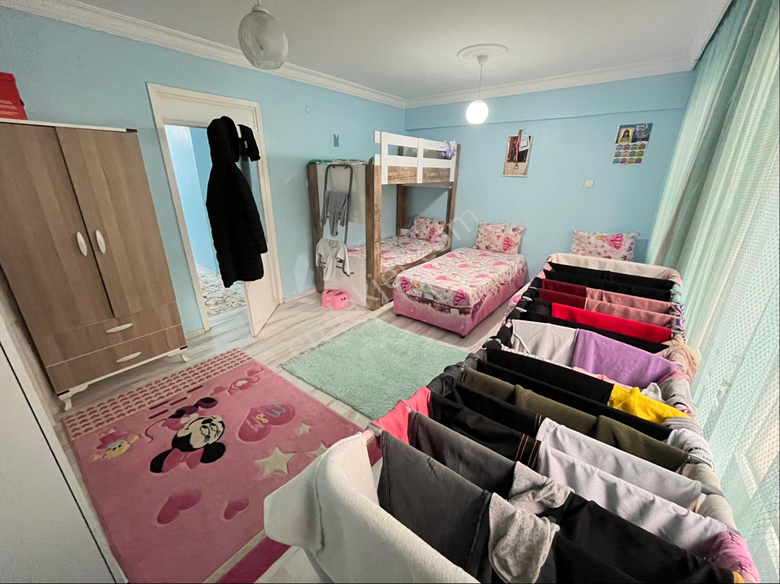 Yeşılyurtta Manolya Parkı Yakınında Çift Cepheli Temiz Bakımlı Arakat Daire - Görsel 20