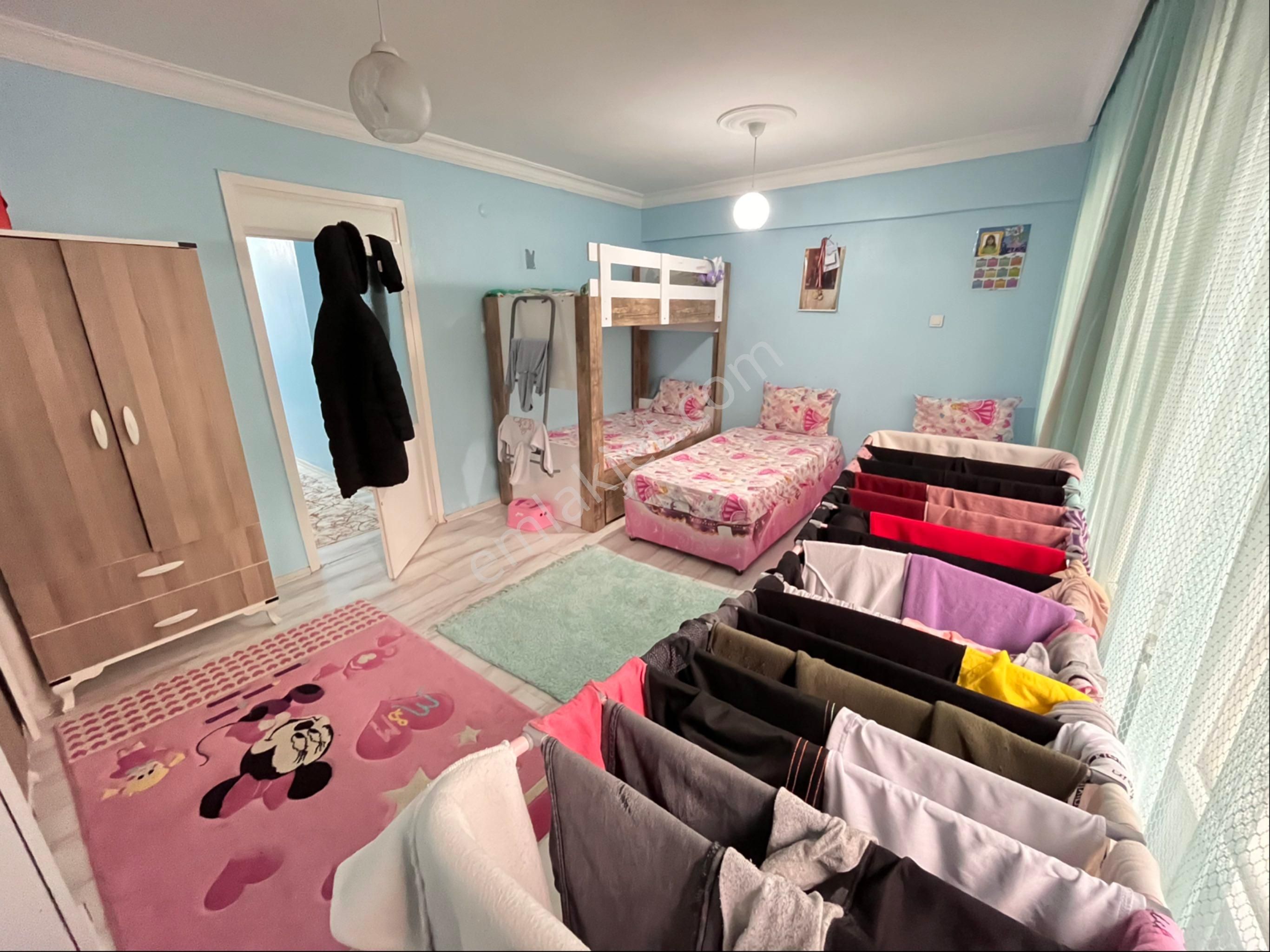 Yeşılyurtta Manolya Parkı Yakınında Çift Cepheli Temiz Bakımlı Arakat Daire - Görsel 18