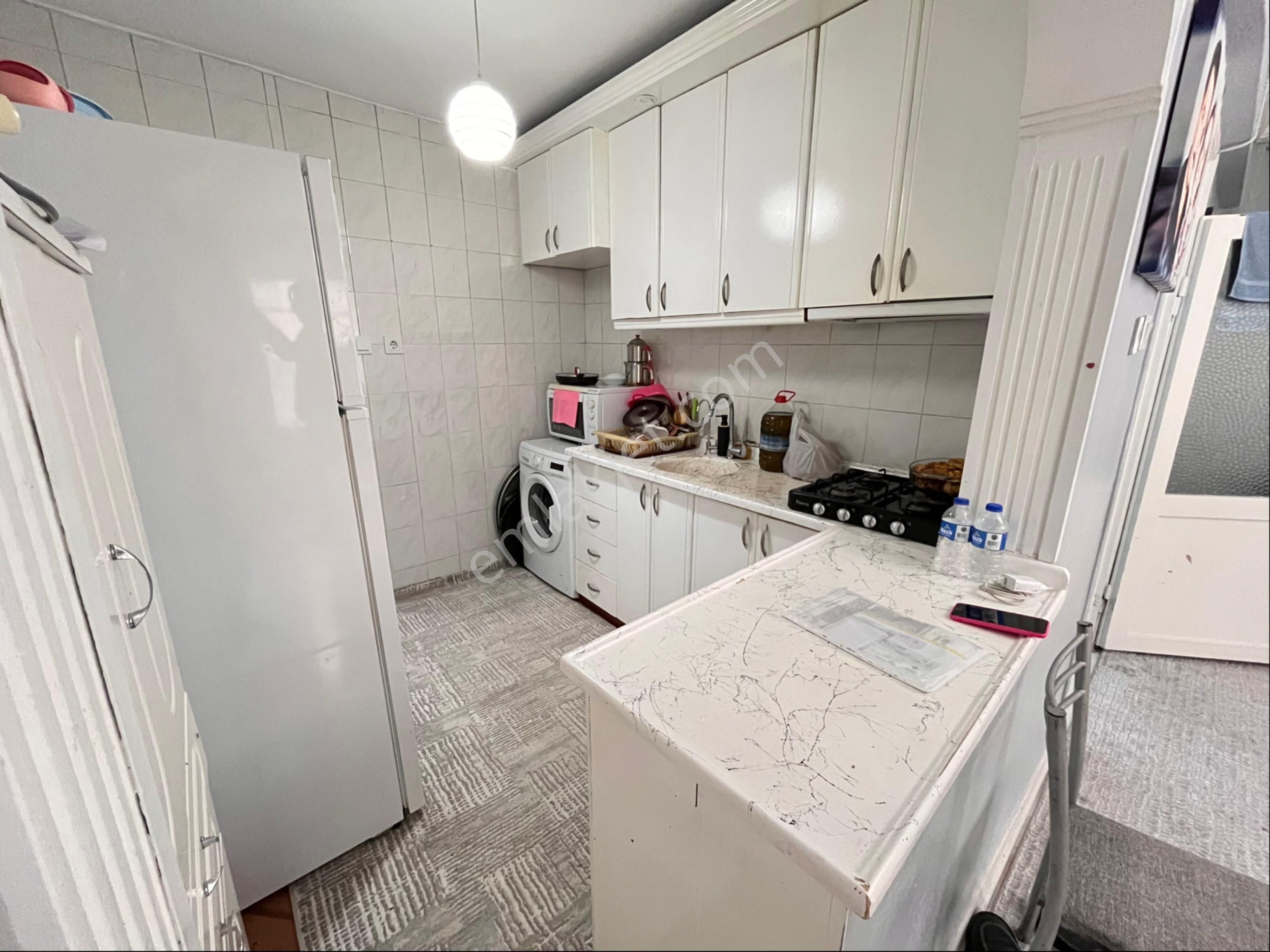 Yeşılyurtta Manolya Parkı Yakınında Çift Cepheli Temiz Bakımlı Arakat Daire - Görsel 10