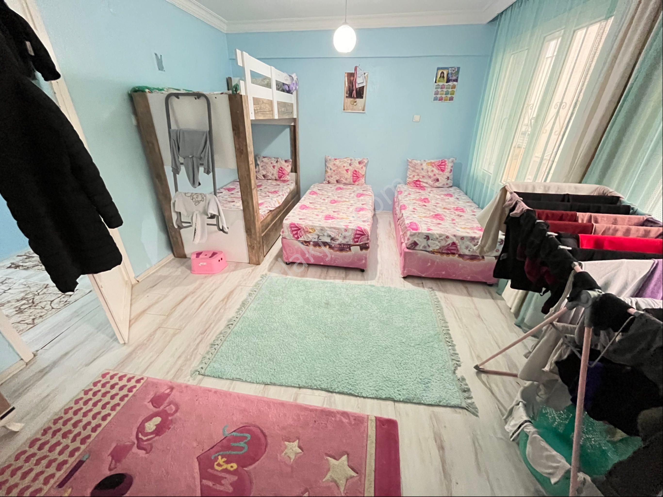 Yeşılyurtta Manolya Parkı Yakınında Çift Cepheli Temiz Bakımlı Arakat Daire - Görsel 17