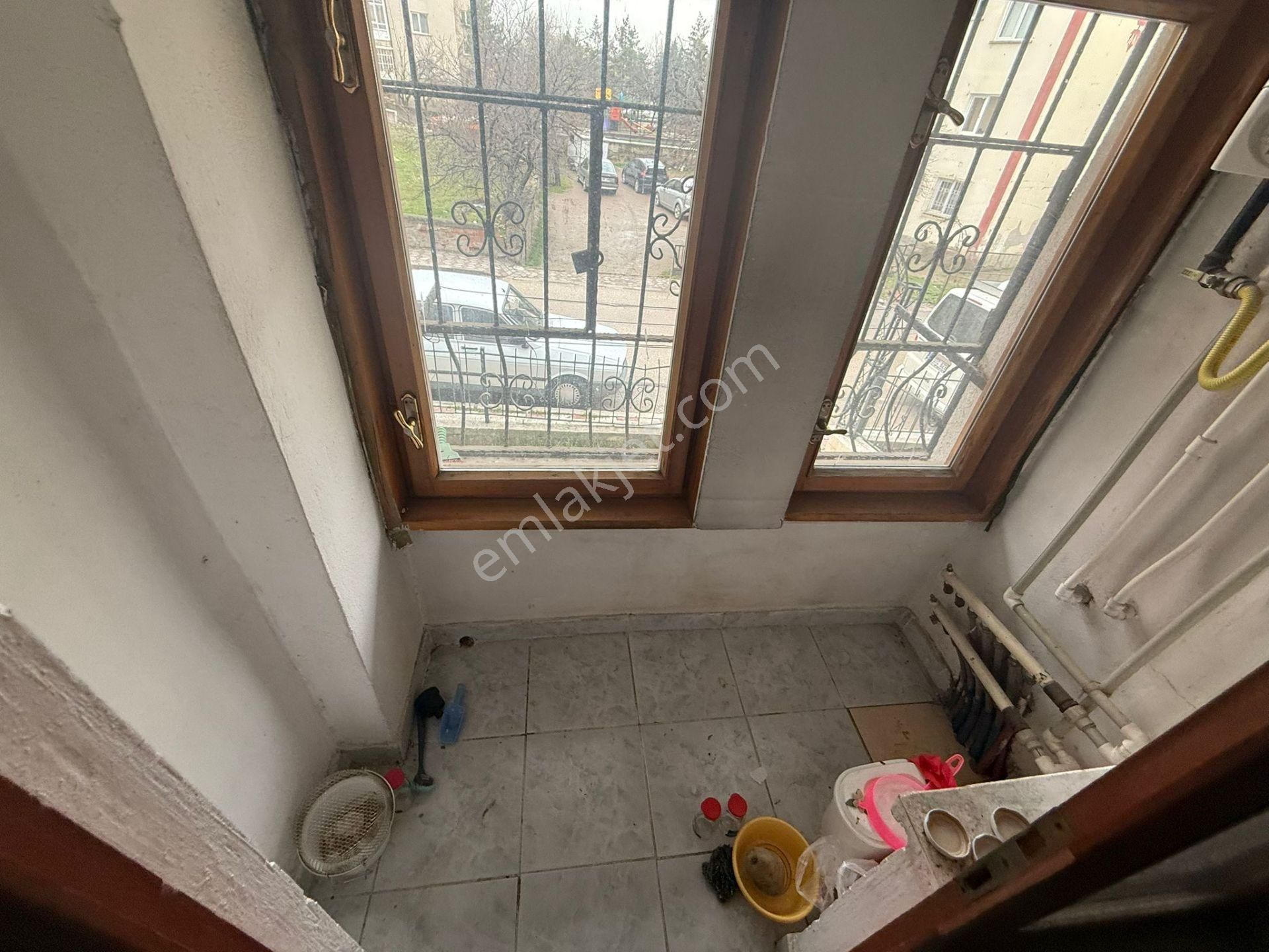 Bilgen Vatan'dan Aktepe Adnan Menderes'te Yüksek Giriş Kat Ön Cephe Balkonlu 2+1 Satılık Daire - Görsel 12