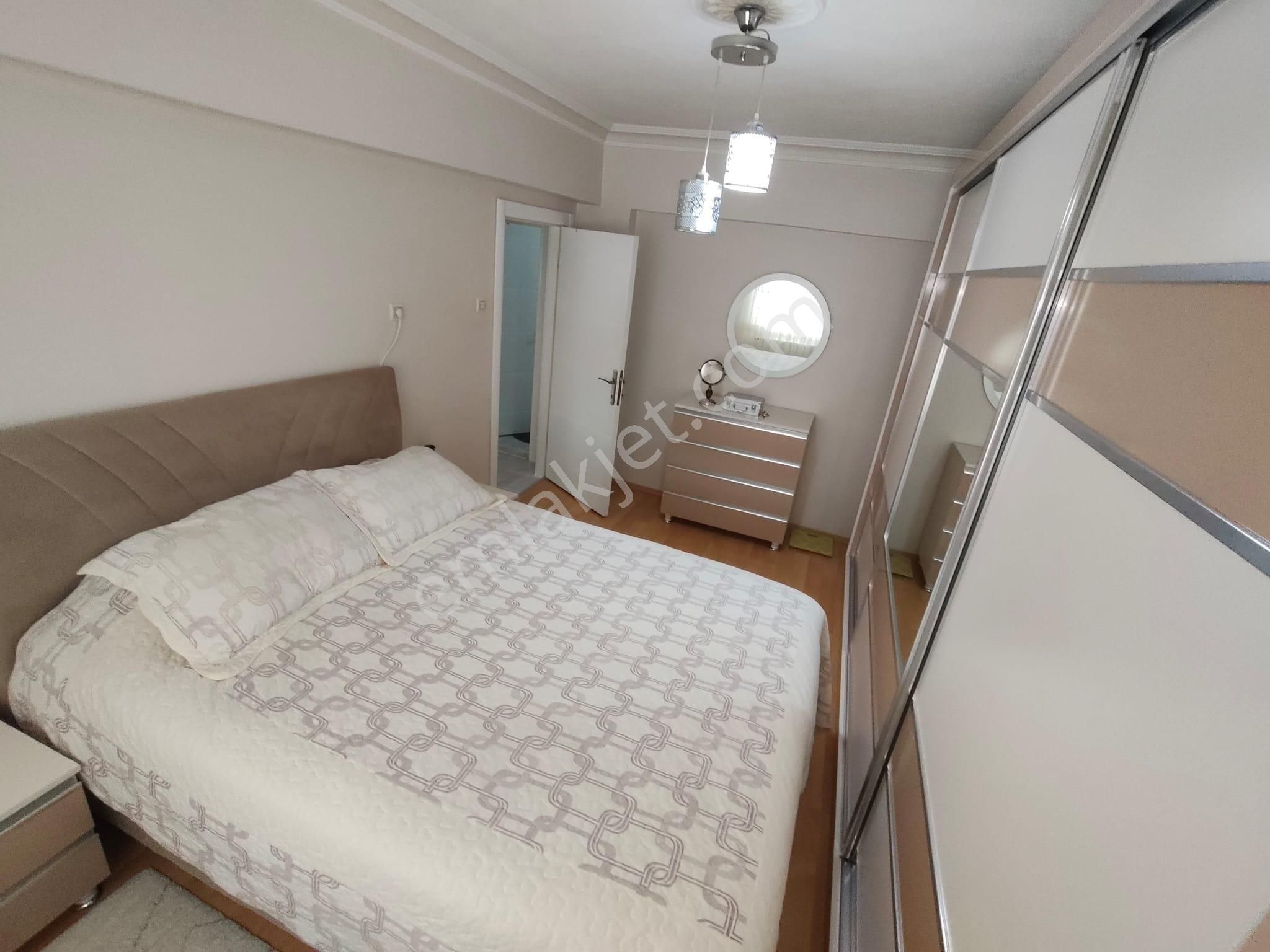 Yılmaz Gayrimenkul'den Pınarbaşı Mah 3+1 4. Katta 3299 Pazarlıklı Ultra Lüxyapılı 130m2 Daire - Görsel 4