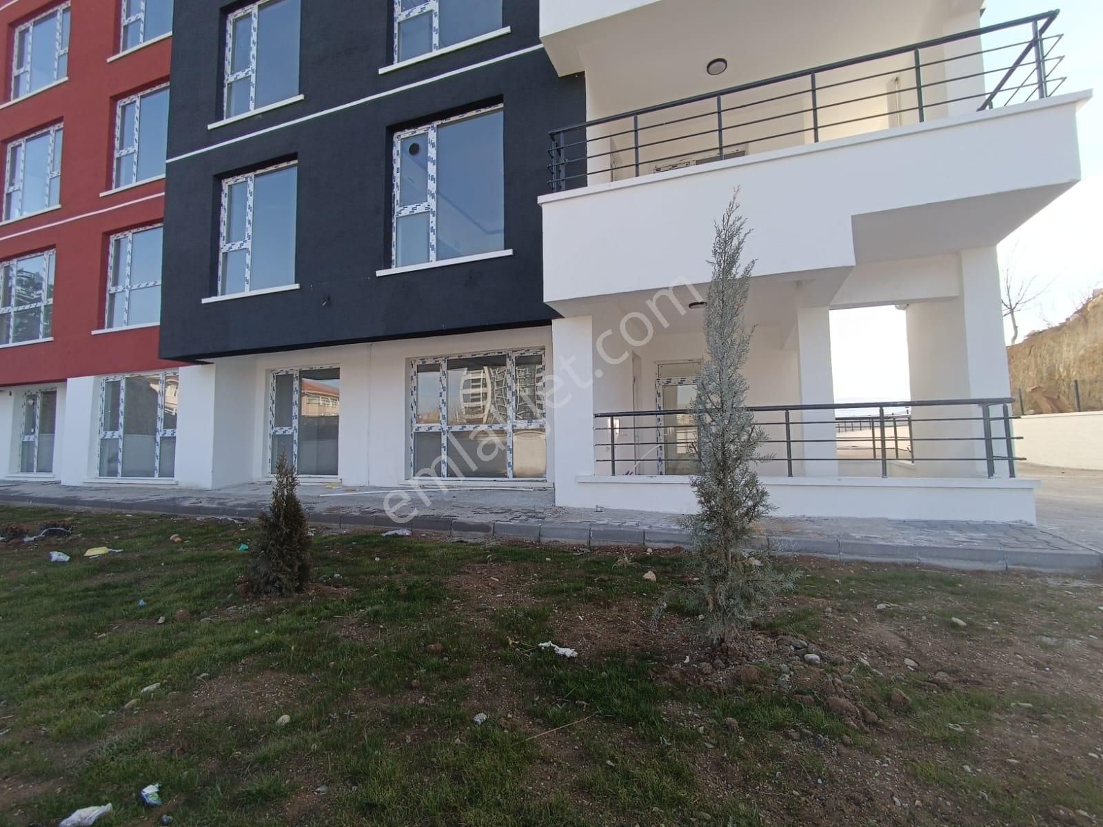 Kent'ten Kıbrıs Köyü Girişi Yeşilbayır Merkez Saat Kulesi Yakını Çok Katlı Sitede Uygun Fiyata!!! - Görsel 2