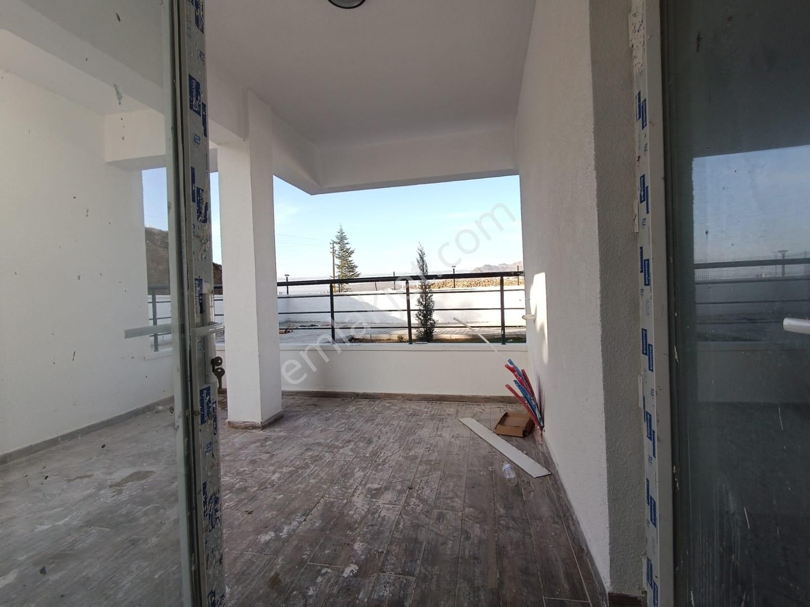 Kent'ten Kıbrıs Köyü Girişi Yeşilbayır Merkez Saat Kulesi Yakını Çok Katlı Sitede Uygun Fiyata!!! - Görsel 19