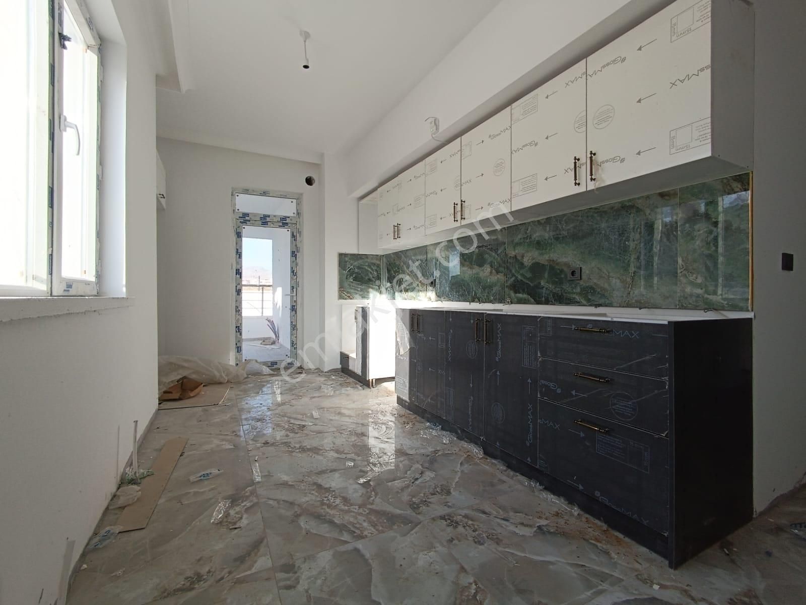 Kent'ten Kıbrıs Köyü Girişi Yeşilbayır Merkez Saat Kulesi Yakını Çok Katlı Sitede Uygun Fiyata!!! - Görsel 22