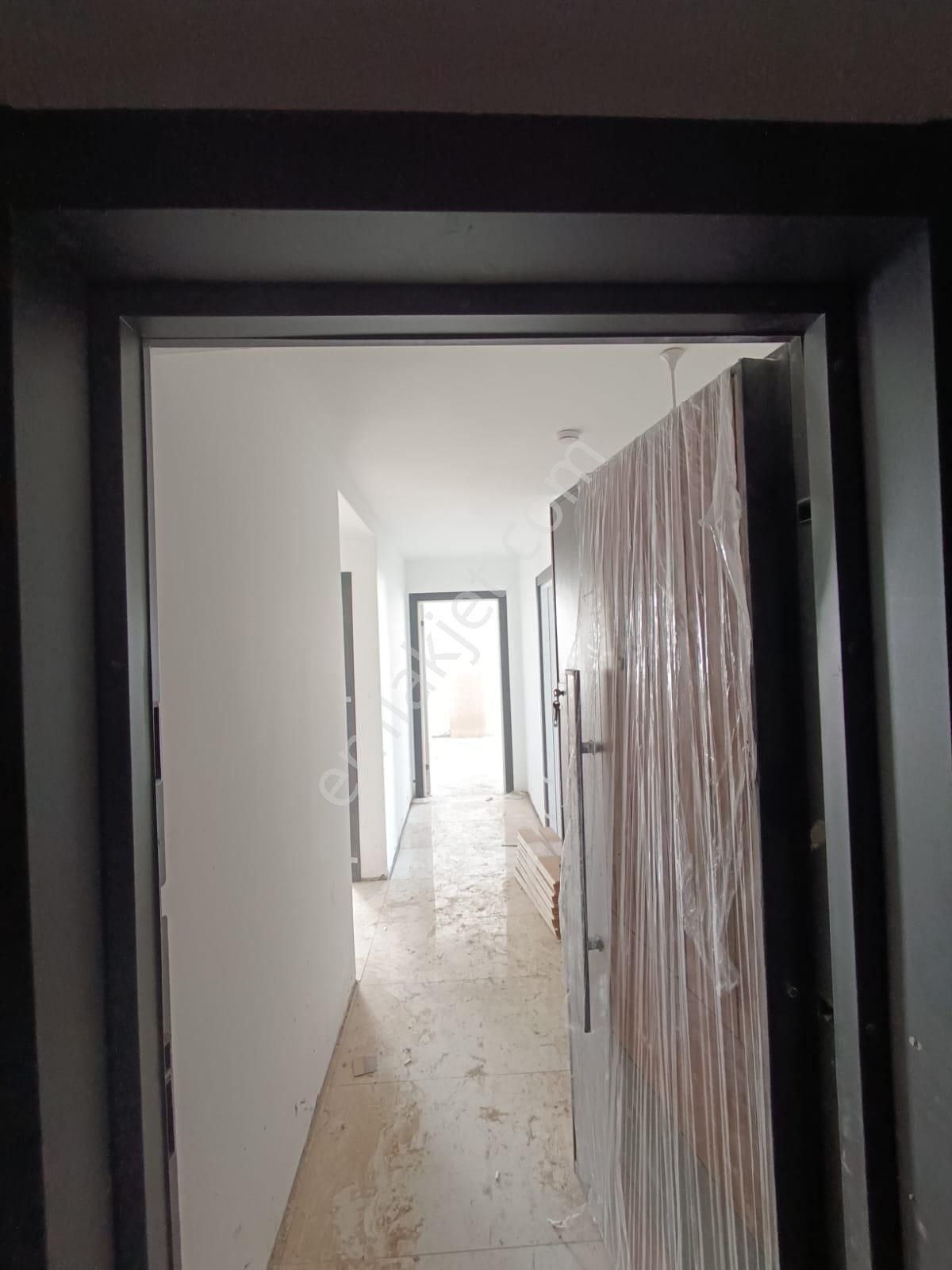 Kent'ten Kıbrıs Köyü Girişi Yeşilbayır Merkez Saat Kulesi Yakını Çok Katlı Sitede Uygun Fiyata!!! - Görsel 28