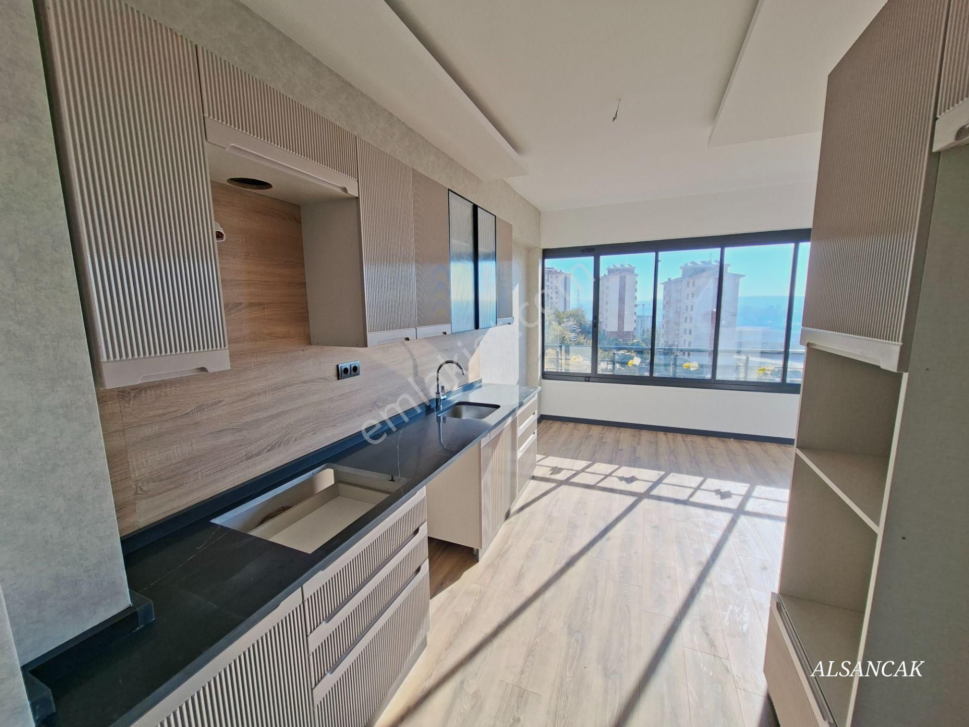 Sitede Yerden Isıtma Cam Balkonlu Geniş Yeni 2+1 Ebeveyn Banyolu - Görsel 7