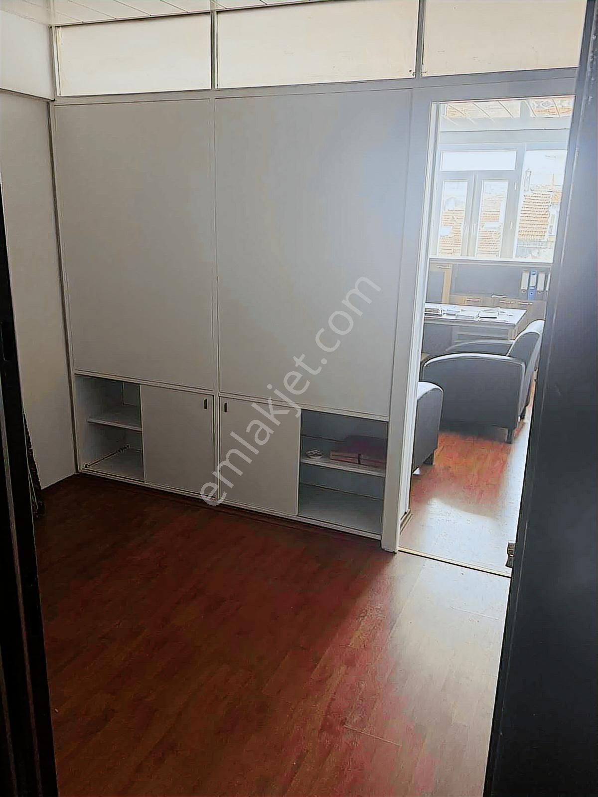 Konak Kemeraltı Bilen İş Hanında Kiralık Ofis - Görsel 9