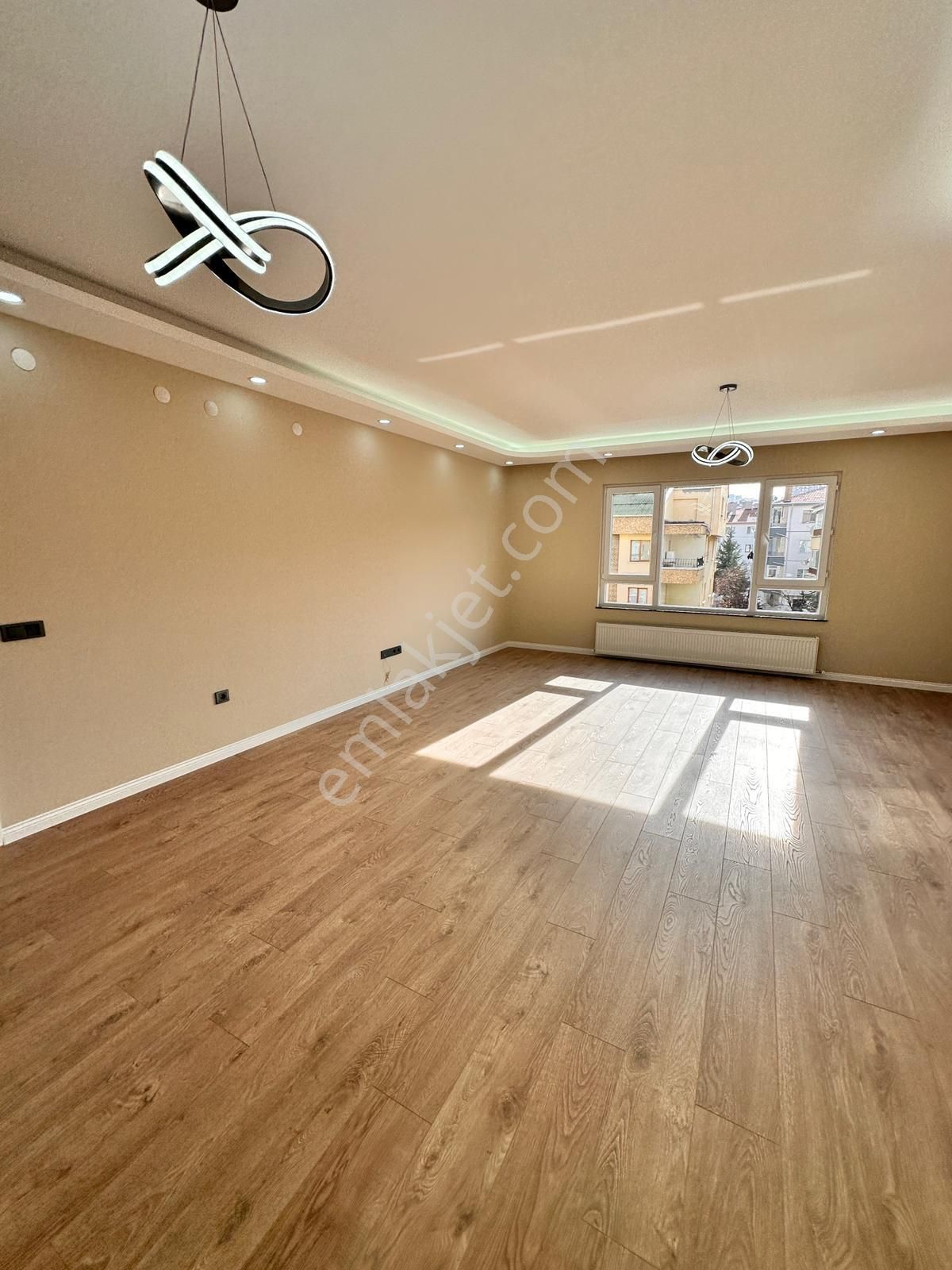 Atanora Vadi'den Cevizlidere Cad Yakını Asansörlü Kapalı Garajlı 2 Banyolu Lüks Yapılı Ön Cephe 3+1 - Görsel 8