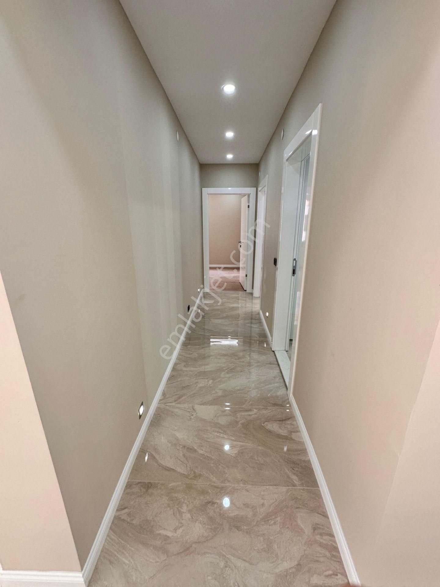 Atanora Vadi'den Cevizlidere Cad Yakını Asansörlü Kapalı Garajlı 2 Banyolu Lüks Yapılı Ön Cephe 3+1 - Görsel 27