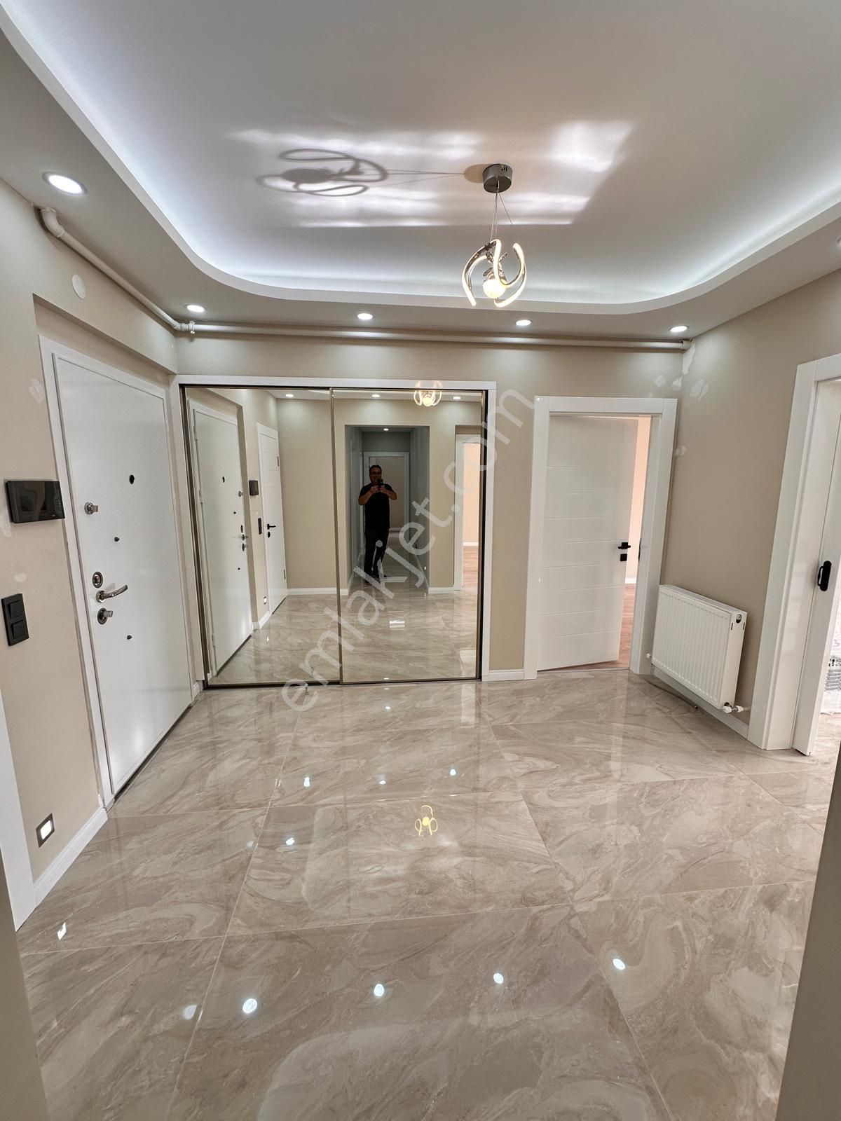 Atanora Vadi'den Cevizlidere Cad Yakını Asansörlü Kapalı Garajlı 2 Banyolu Lüks Yapılı Ön Cephe 3+1 - Görsel 18