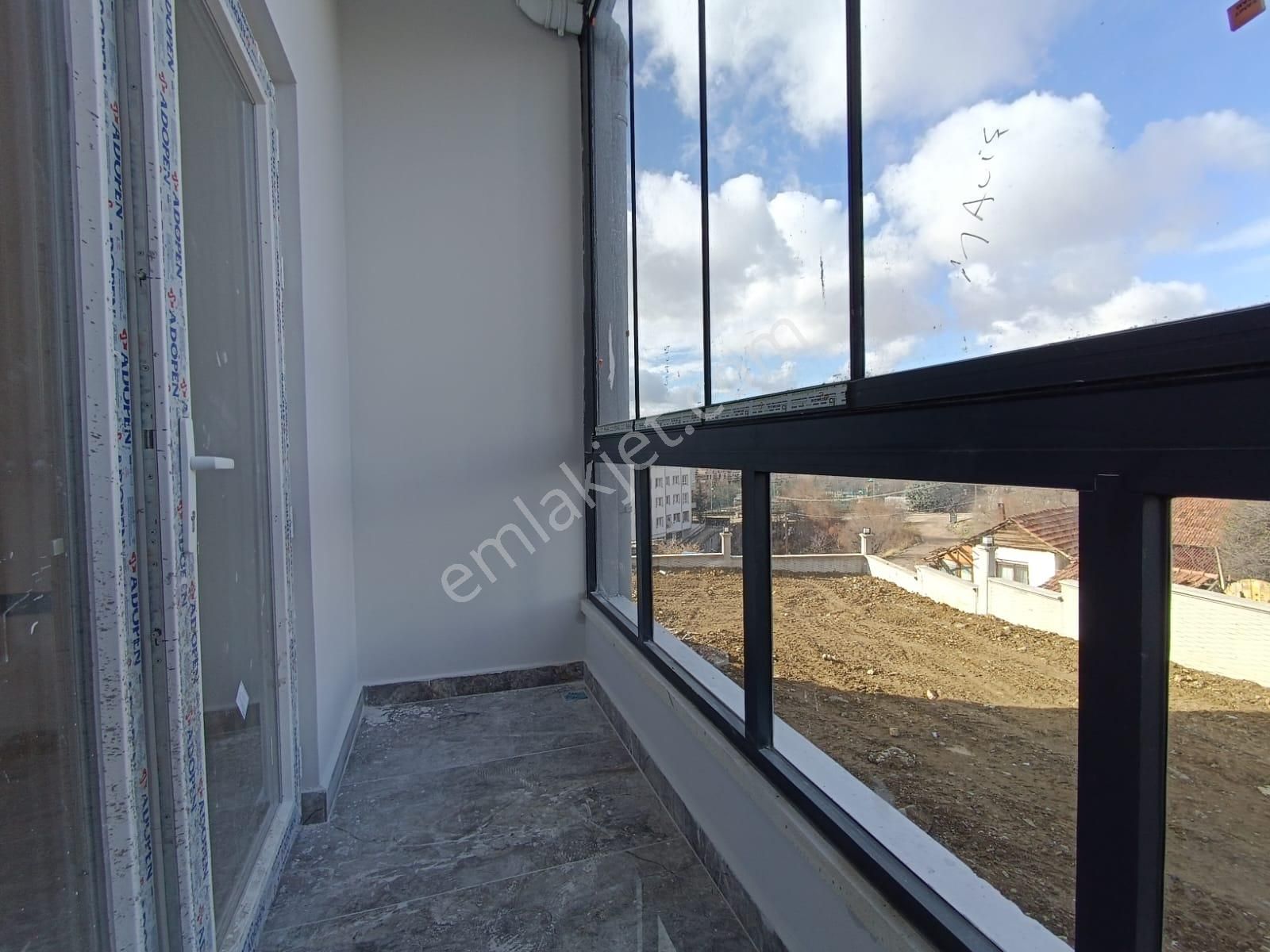 Kent'ten Şahap Gürler Mh. 1213 Cd Üzeri Y.giriş 1.kat Konumunda Çok Katlı Sitede Uygun Fiyata!!! - Görsel 14