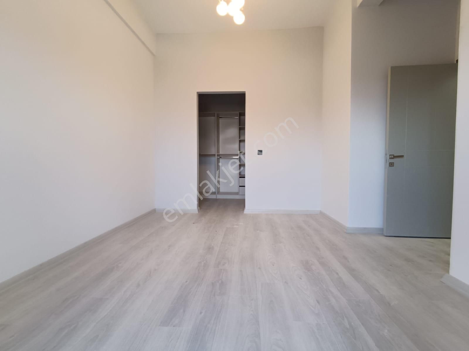 Kent'ten Şahap Gürler Mh. 1213 Cd Üzeri Y.giriş 1.kat Konumunda Çok Katlı Sitede Uygun Fiyata!!! - Görsel 15