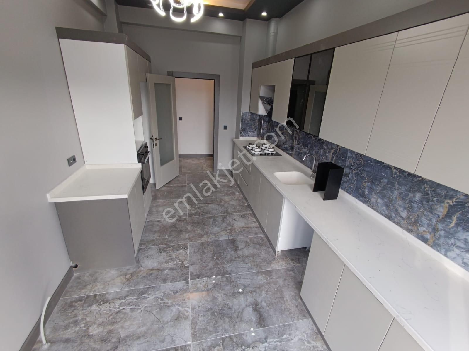 Kent'ten Şahap Gürler Mh. 1213 Cd Üzeri Y.giriş 1.kat Konumunda Çok Katlı Sitede Uygun Fiyata!!! - Görsel 31