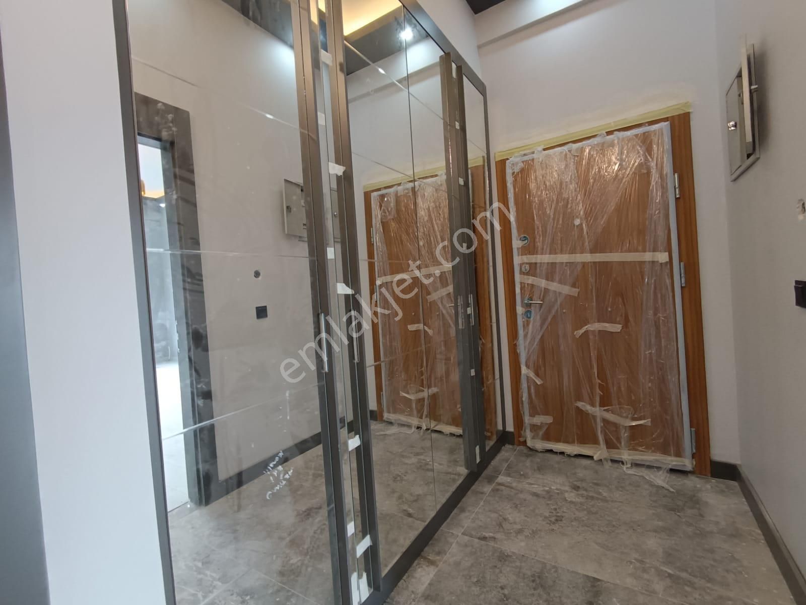 Kent'ten Şahap Gürler Mh. 1213 Cd Üzeri Y.giriş 1.kat Konumunda Çok Katlı Sitede Uygun Fiyata!!! - Görsel 9