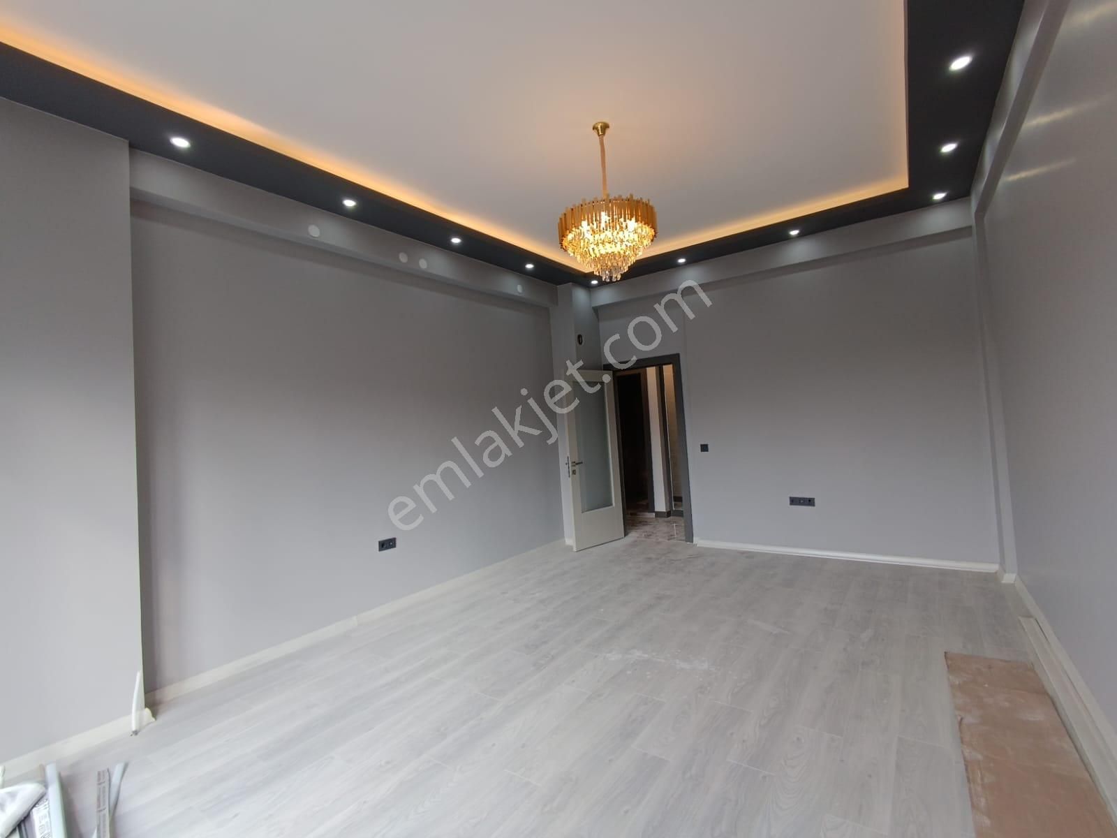 Kent'ten Şahap Gürler Mh. 1213 Cd Üzeri Y.giriş 1.kat Konumunda Çok Katlı Sitede Uygun Fiyata!!! - Görsel 3