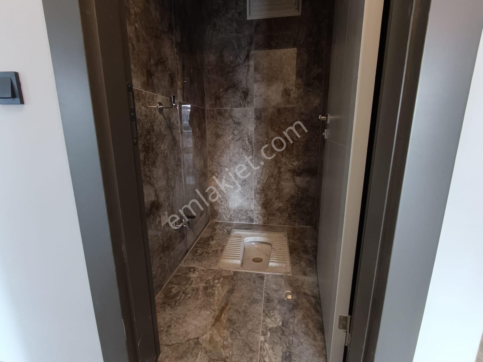 Kent'ten Şahap Gürler Mh. 1213 Cd Üzeri Y.giriş 1.kat Konumunda Çok Katlı Sitede Uygun Fiyata!!! - Görsel 34