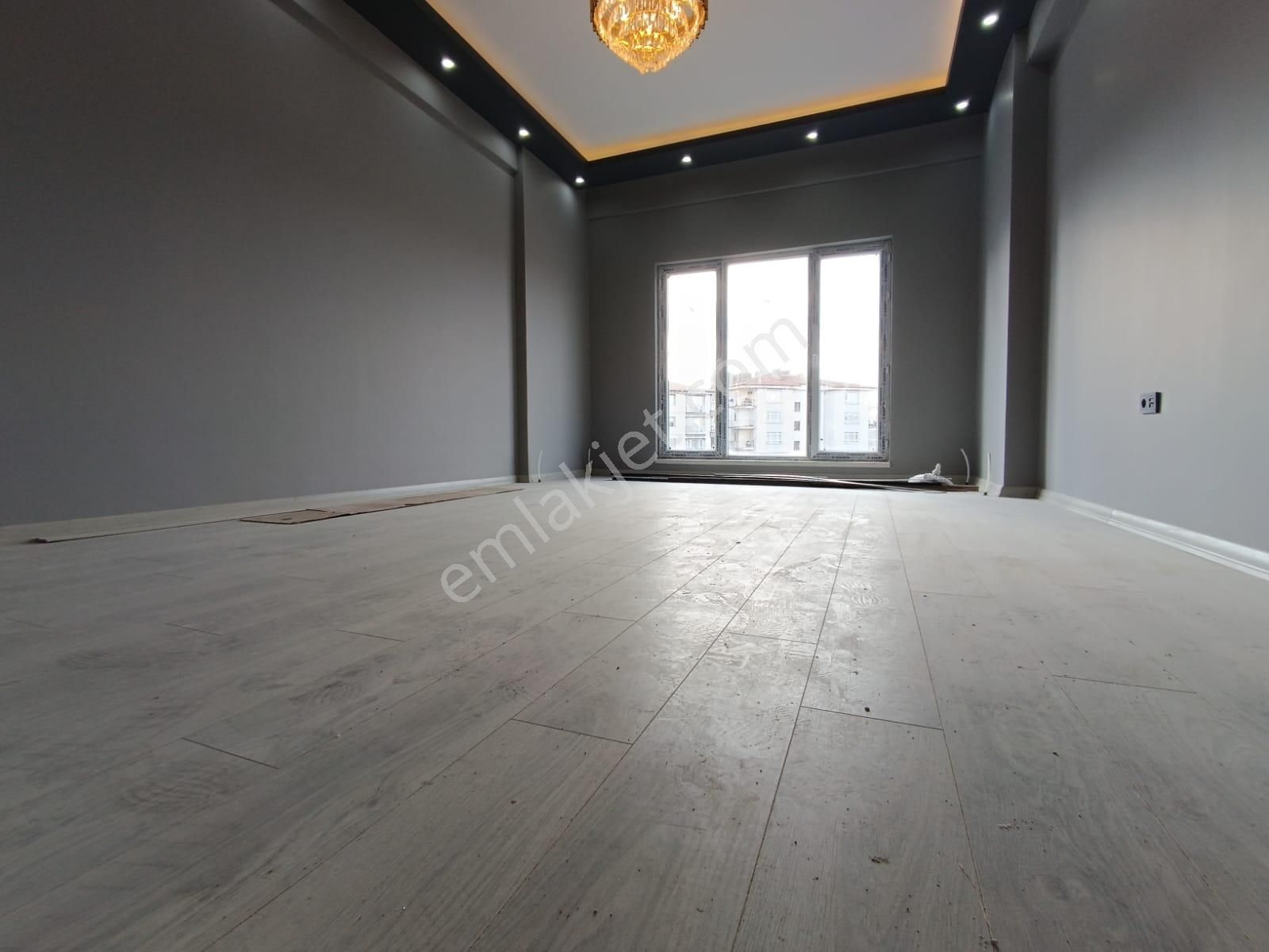 Kent'ten Şahap Gürler Mh. 1213 Cd Üzeri Y.giriş 1.kat Konumunda Çok Katlı Sitede Uygun Fiyata!!! - Görsel 6