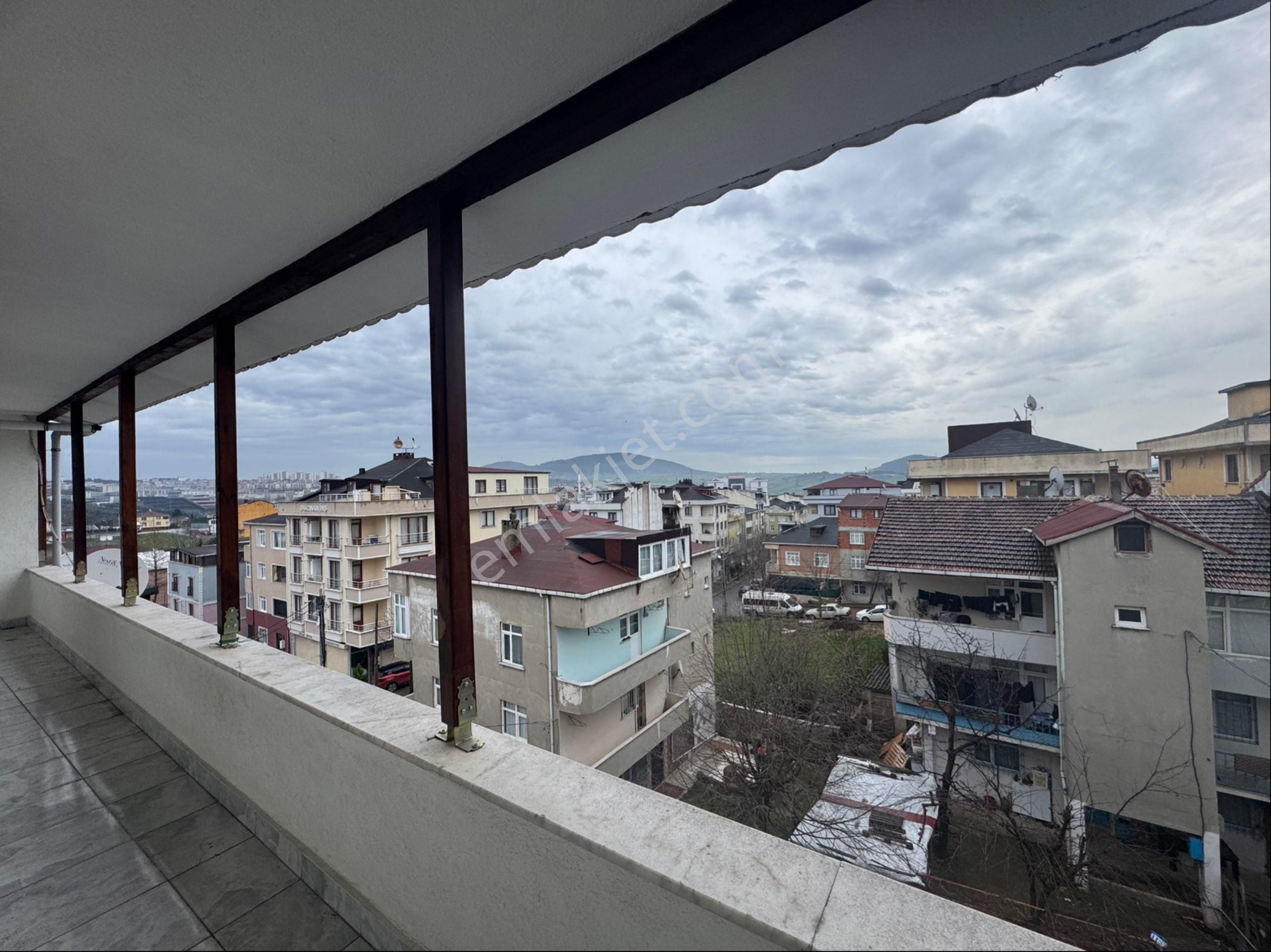 Sancaktepe Yenidoğa’nda 3 + 160 Metrekare Kiralık Masrafsız Daire