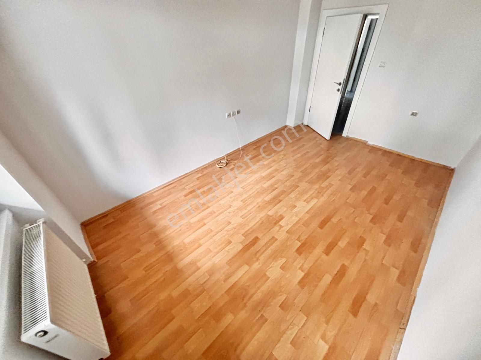Yılmaz Gayrimenkul Den Andiçen Mah 3+1 Kat Konumunda Katta Tek Daire 130 M2 2.949 Pazarlıkl - Görsel 16