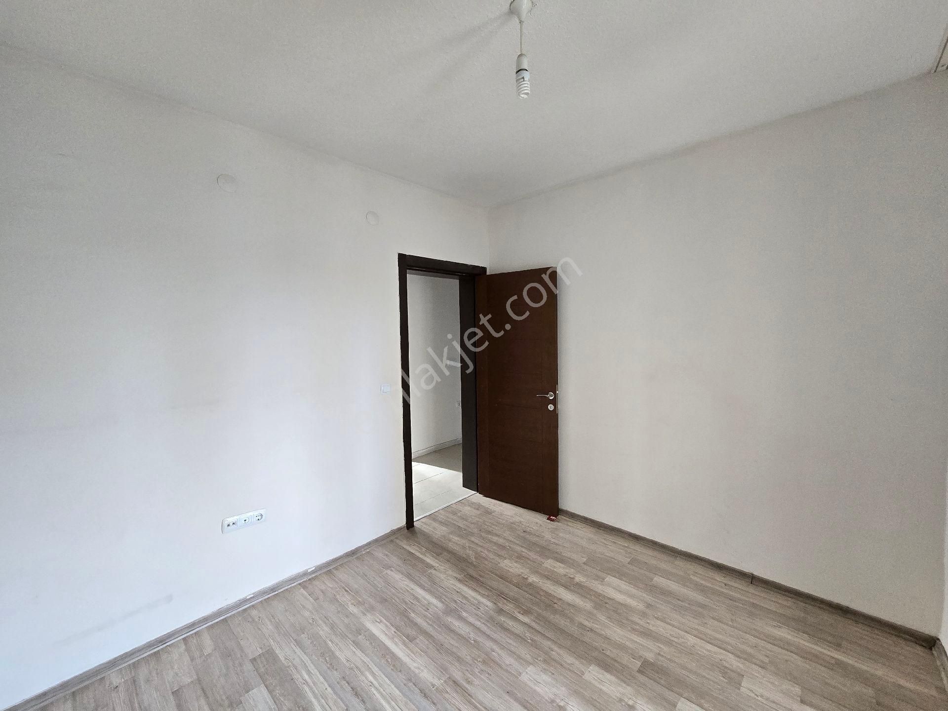 Cadde Seyran'dan Kiralık 2+1 86 M2 1.kat Cephe Açık (memura) - Görsel 11