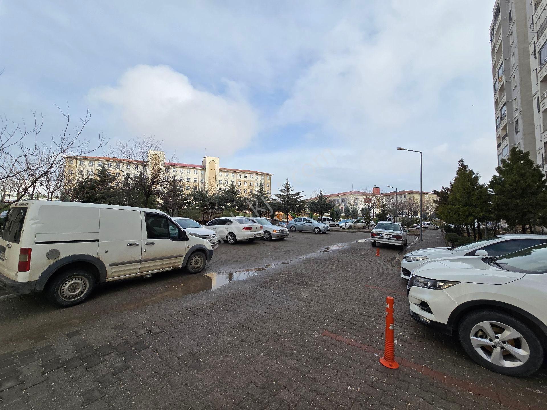 Cadde Seyran'dan Kiralık 2+1 86 M2 1.kat Cephe Açık (memura) - Görsel 2