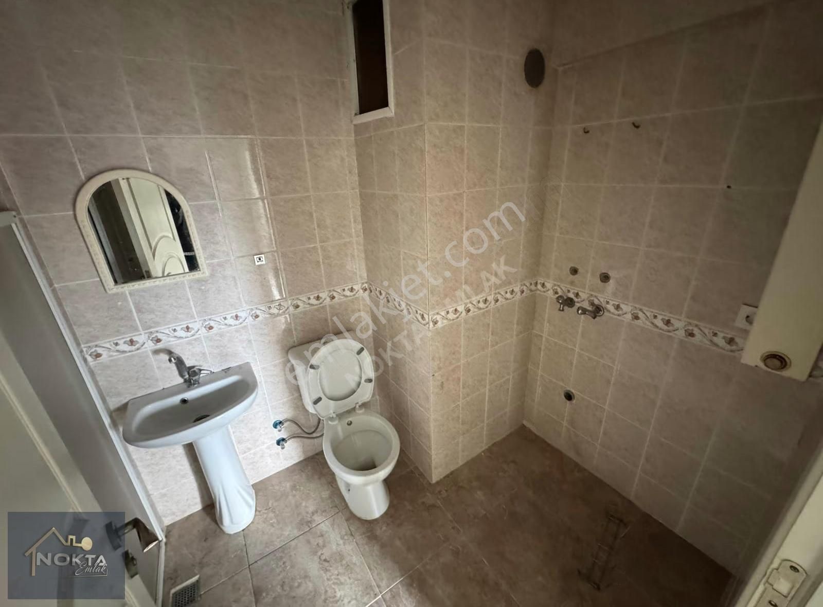 Aile Sitesinde 3+1 Ayrı Mutfaklı Merkez Konumda Daire - Görsel 4