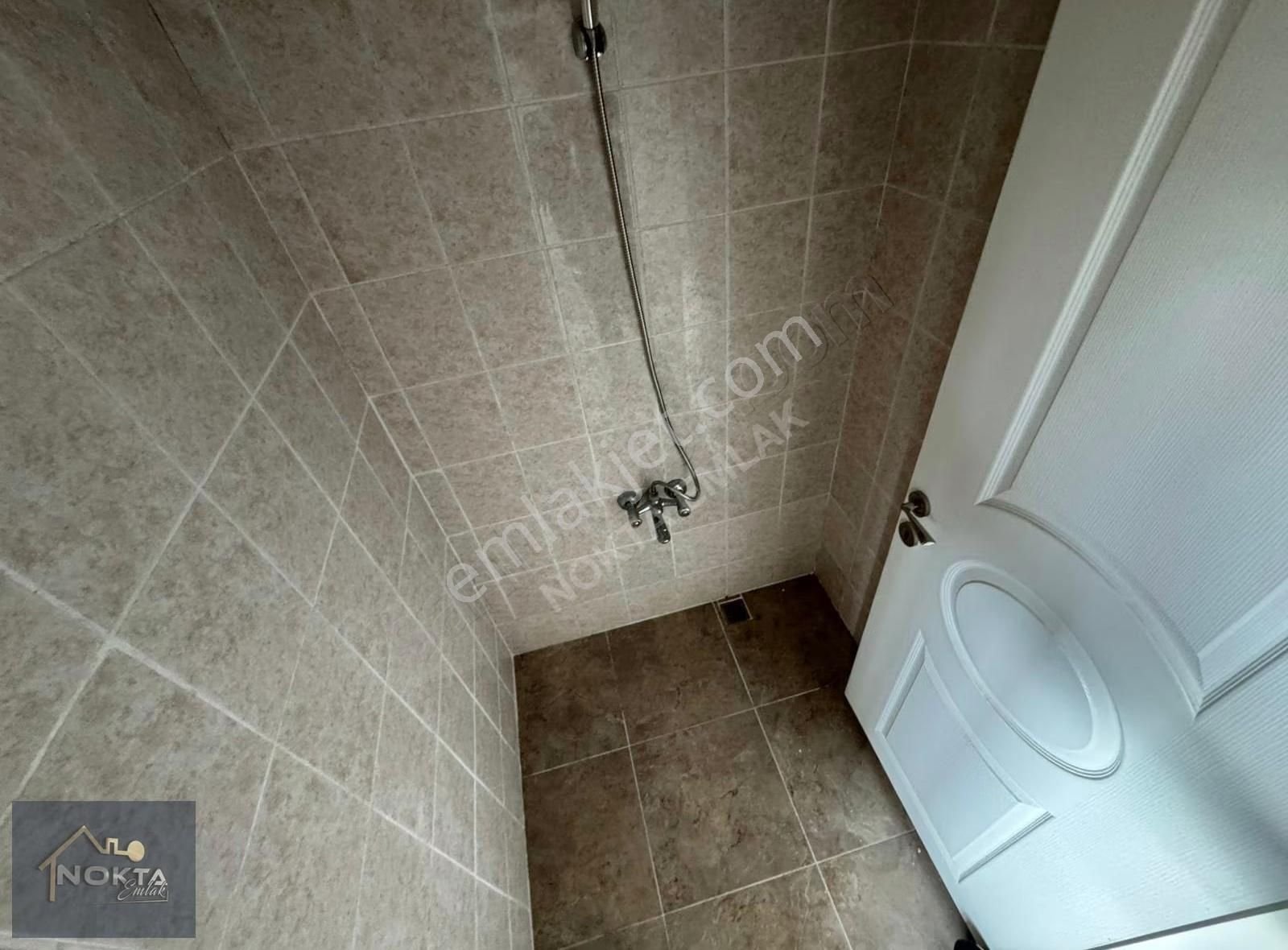 Aile Sitesinde 3+1 Ayrı Mutfaklı Merkez Konumda Daire - Görsel 21