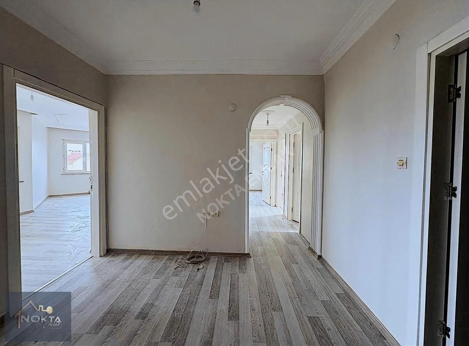 Aile Sitesinde 3+1 Ayrı Mutfaklı Merkez Konumda Daire - Görsel 27