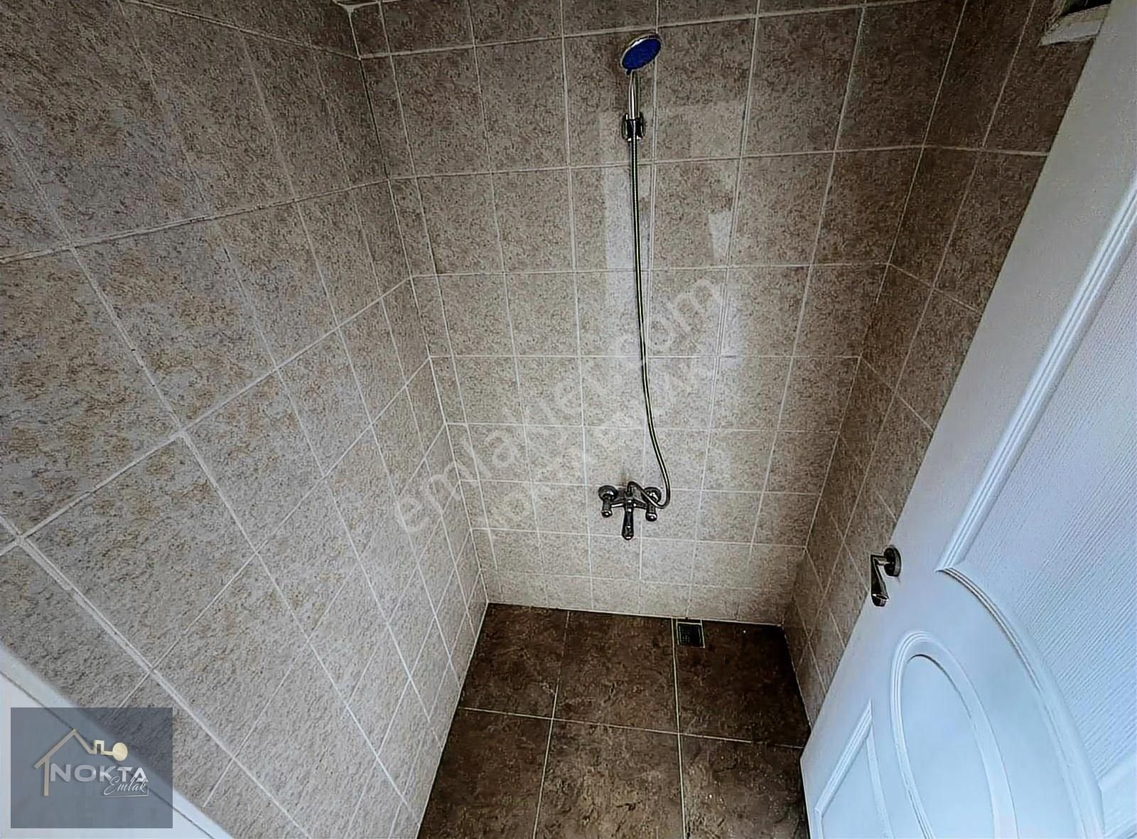 Aile Sitesinde 3+1 Ayrı Mutfaklı Merkez Konumda Daire - Görsel 14