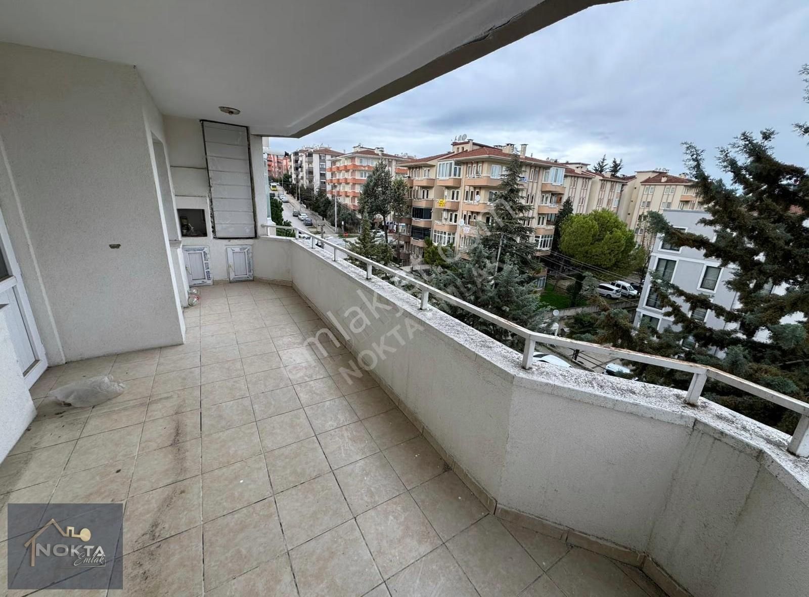 Aile Sitesinde 3+1 Ayrı Mutfaklı Merkez Konumda Daire - Görsel 10