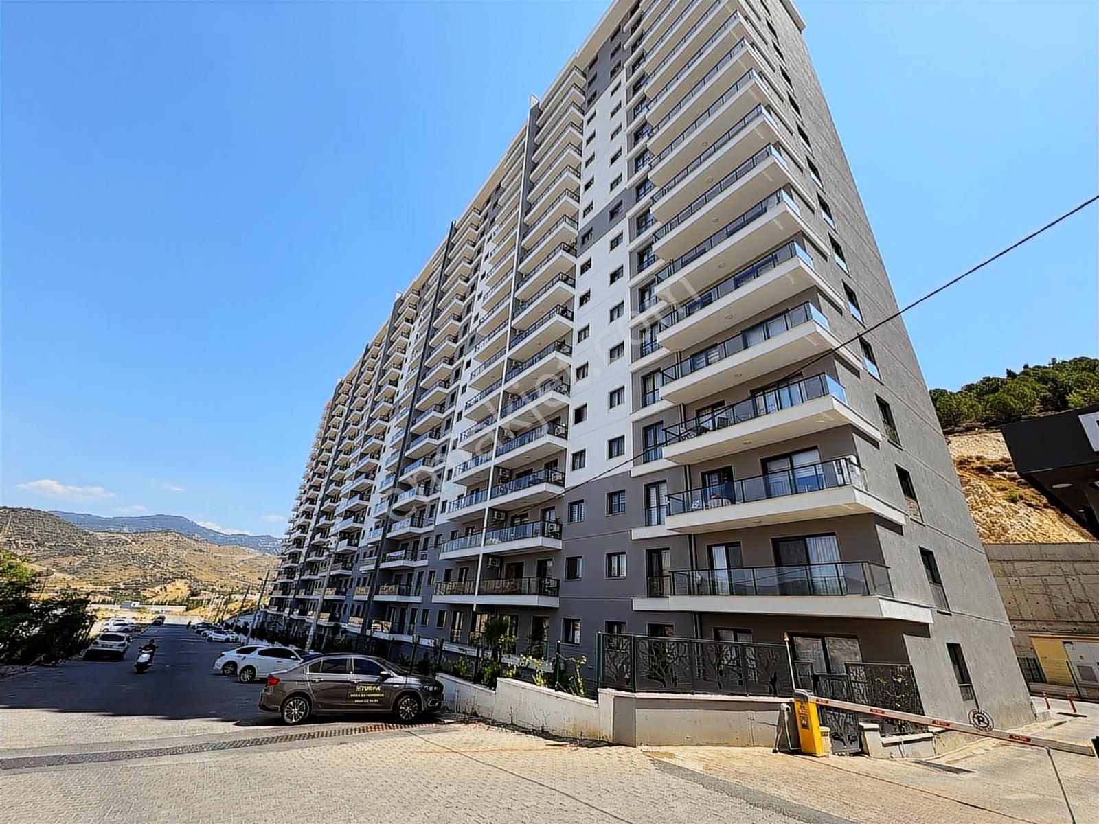 Dasif Vista Sitesinde Satılık Çift Cephe 3+1 En Büyük Daire