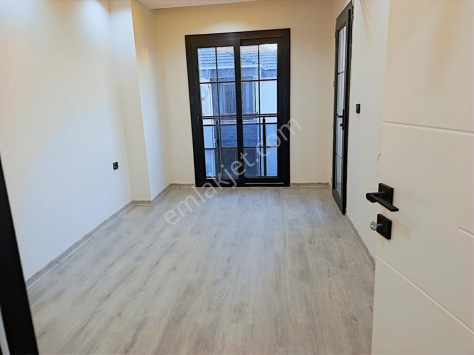 Adana Sarıcam Akkuyuda Lüks İşçilik Triplexs Satlık İkiz Villa - Görsel 19