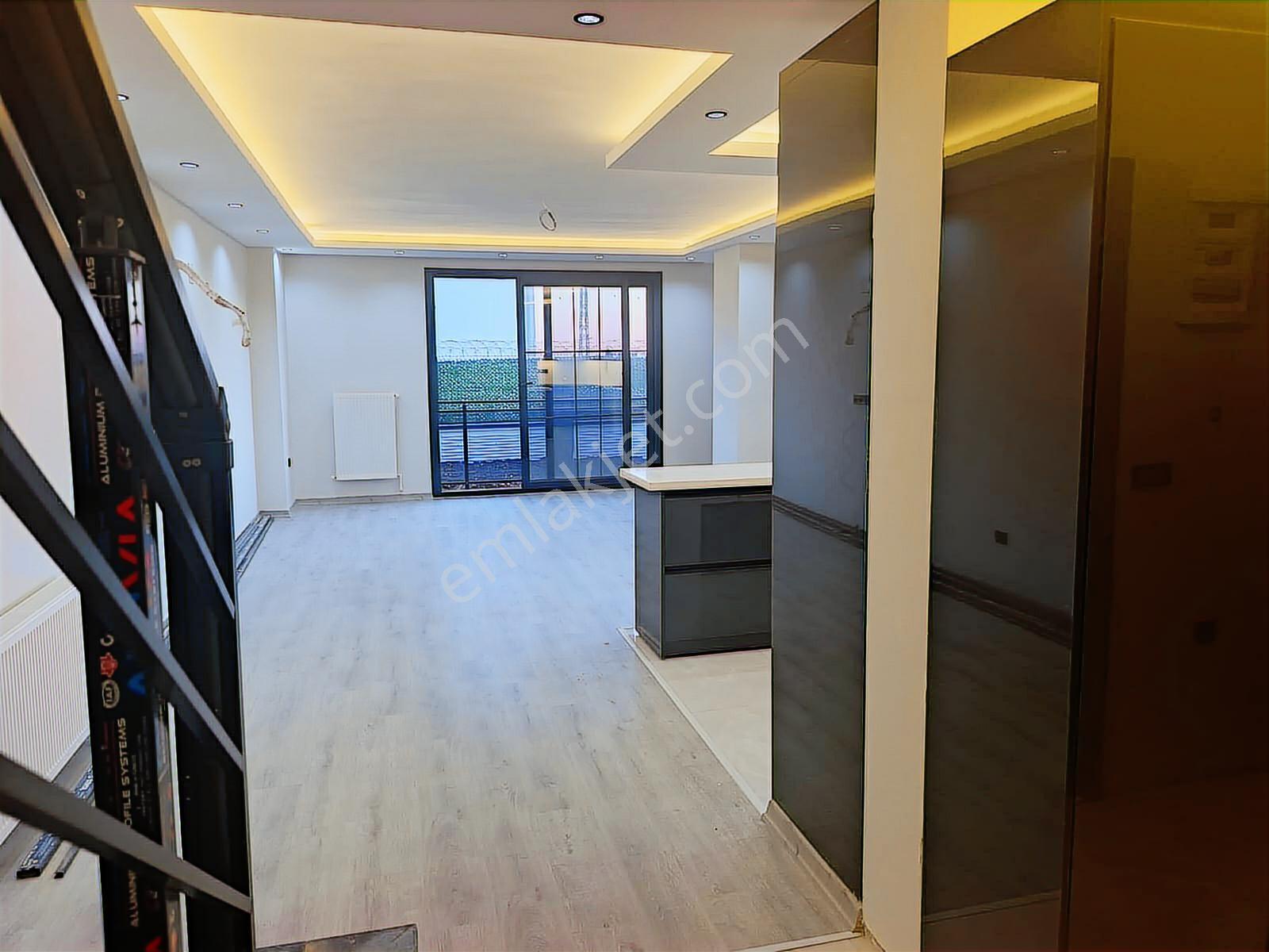 Adana Sarıcam Akkuyuda Lüks İşçilik Triplexs Satlık İkiz Villa - Görsel 25