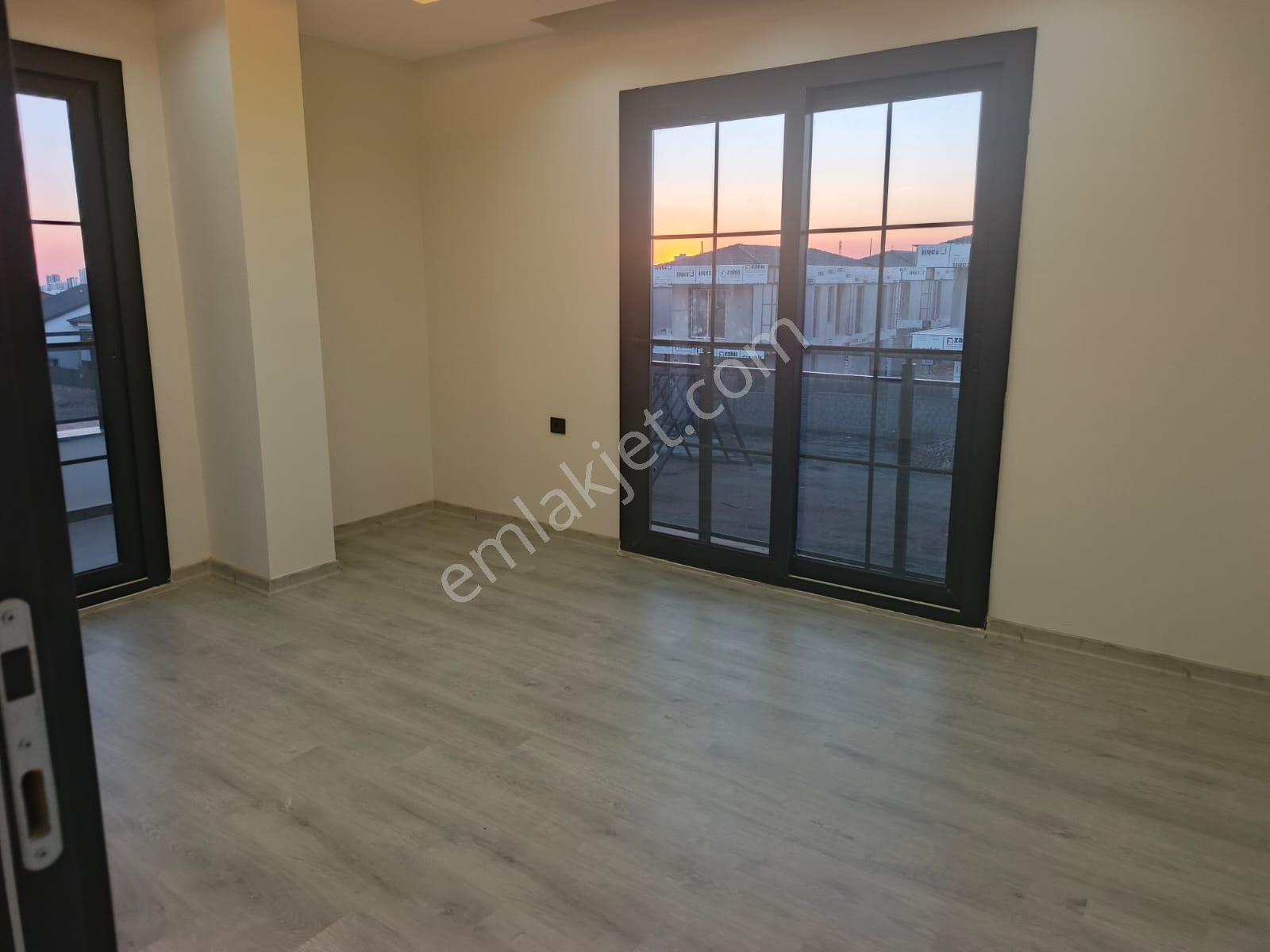 Adana Sarıcam Akkuyuda Lüks İşçilik Triplexs Satlık İkiz Villa - Görsel 9
