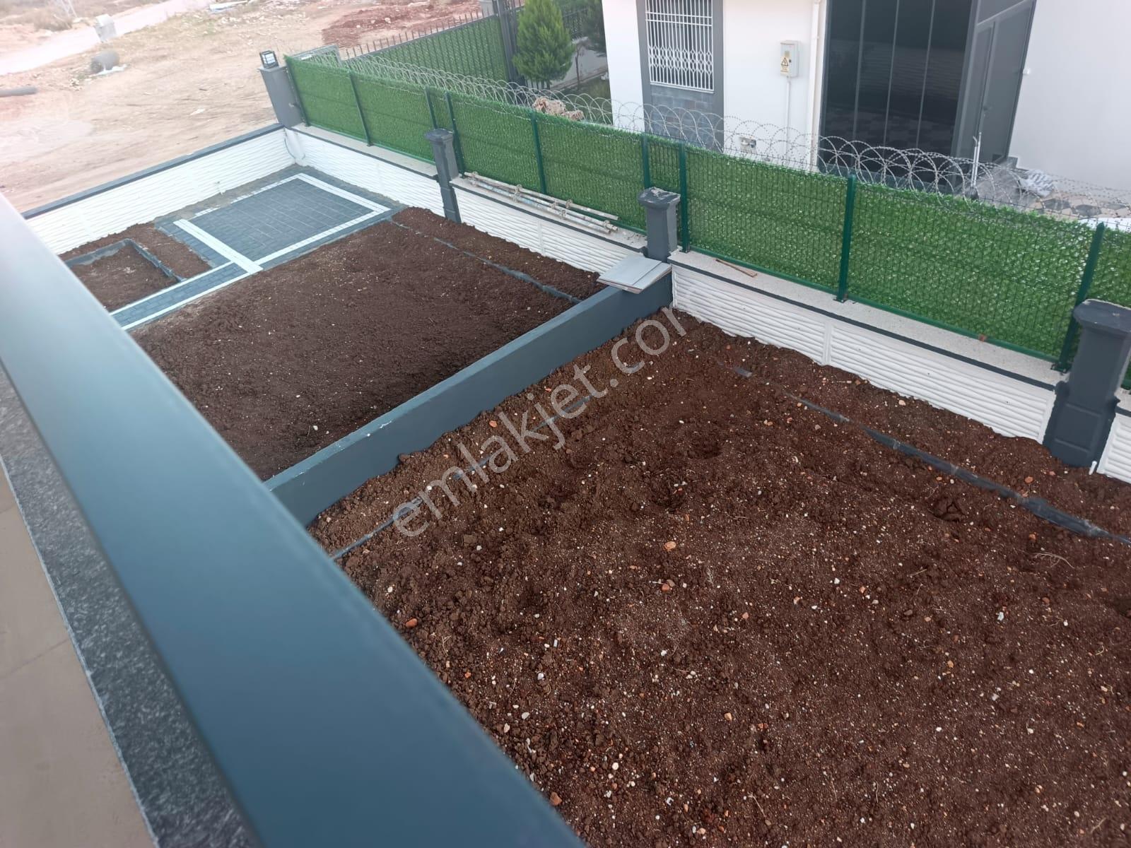 Adana Sarıcam Akkuyuda Lüks İşçilik Triplexs Satlık İkiz Villa - Görsel 18