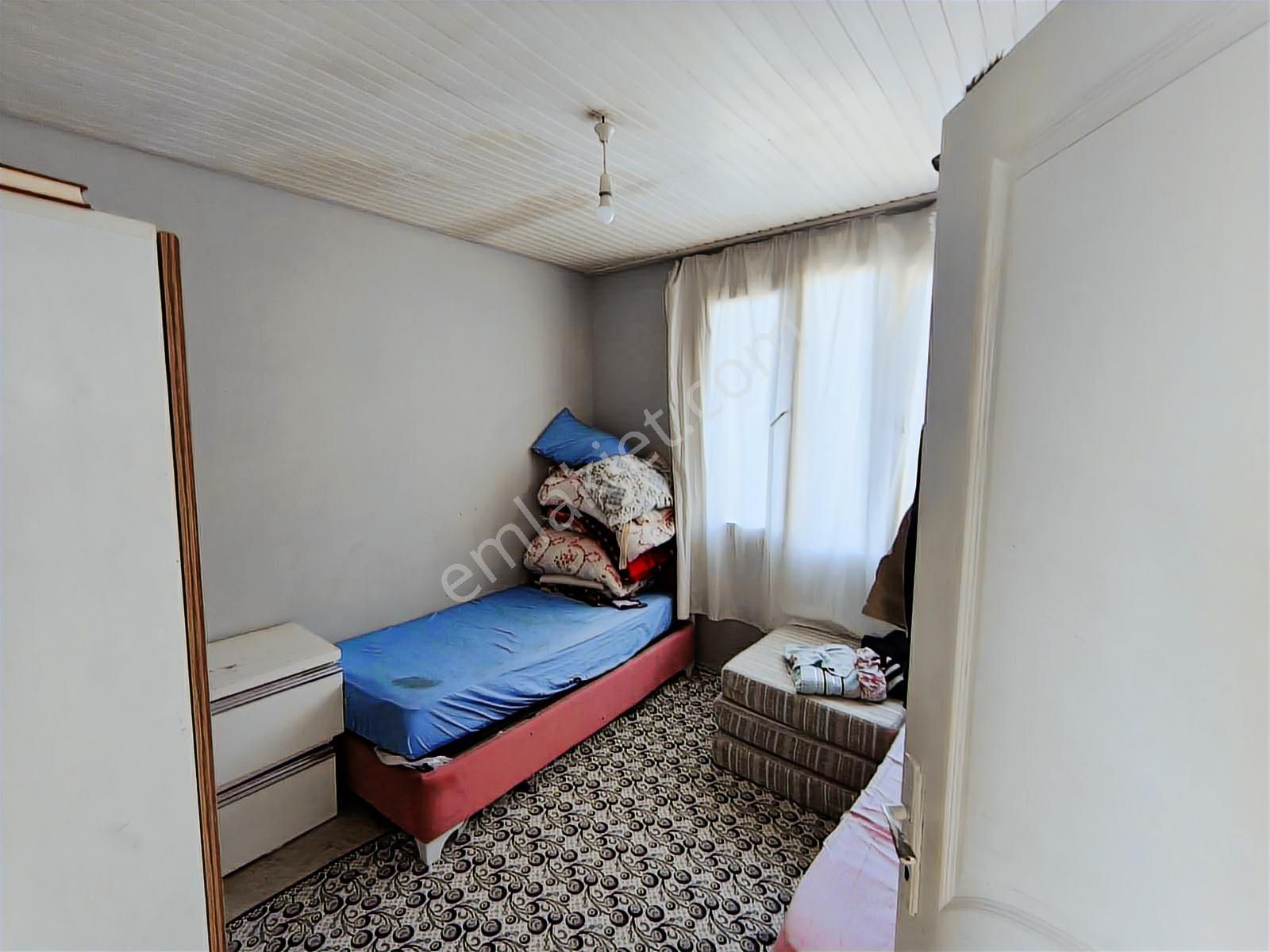 Şakirpaşa Ova Mh. 530 M2 Arsa İçinde 3. Katlı 3+1 Satılık Ev - Görsel 2