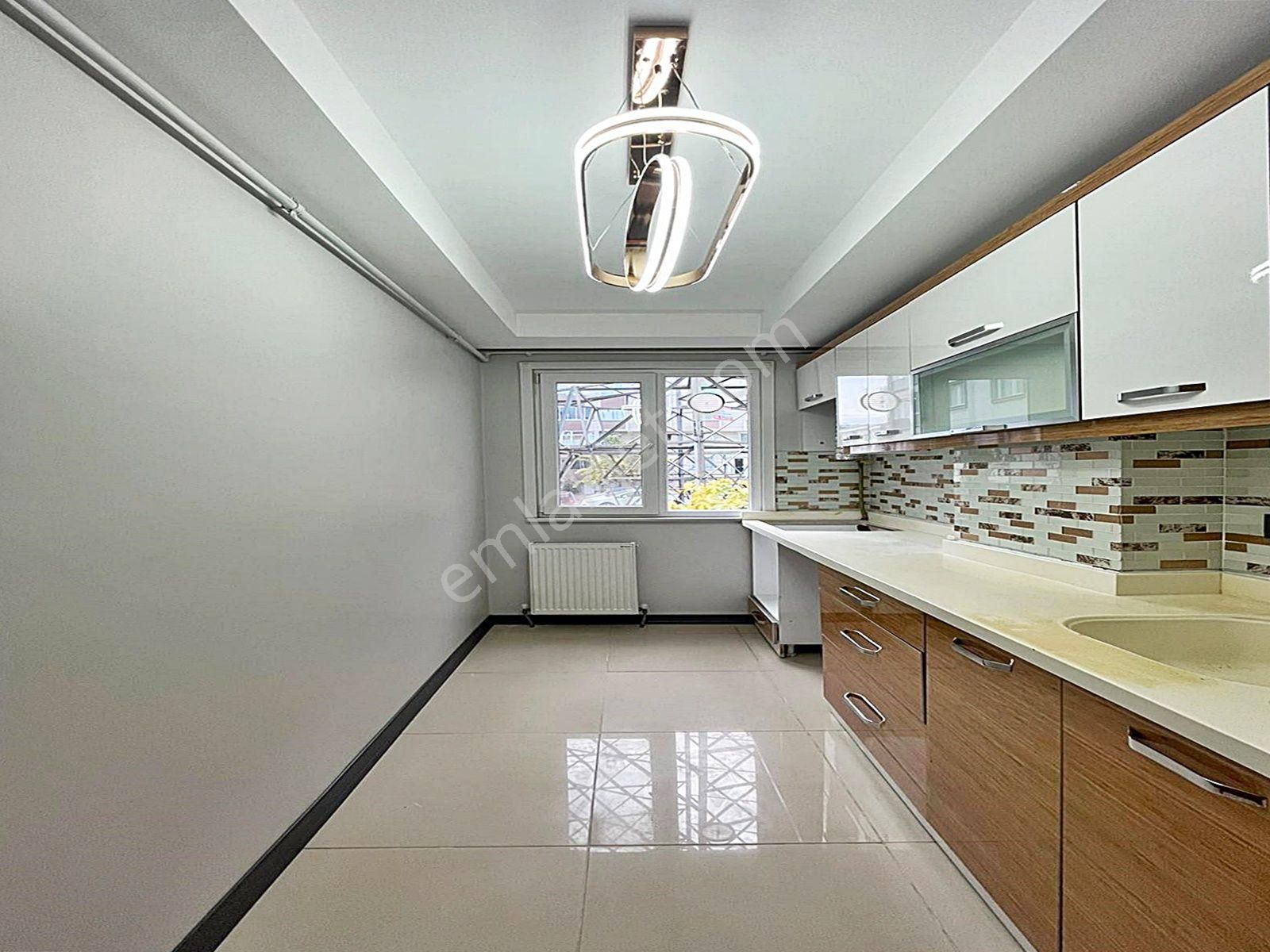 Metrobüse Yürüme Mesafesinde !! Butik Site İçinde 2+1 Lüks Daire !!! - Görsel 6