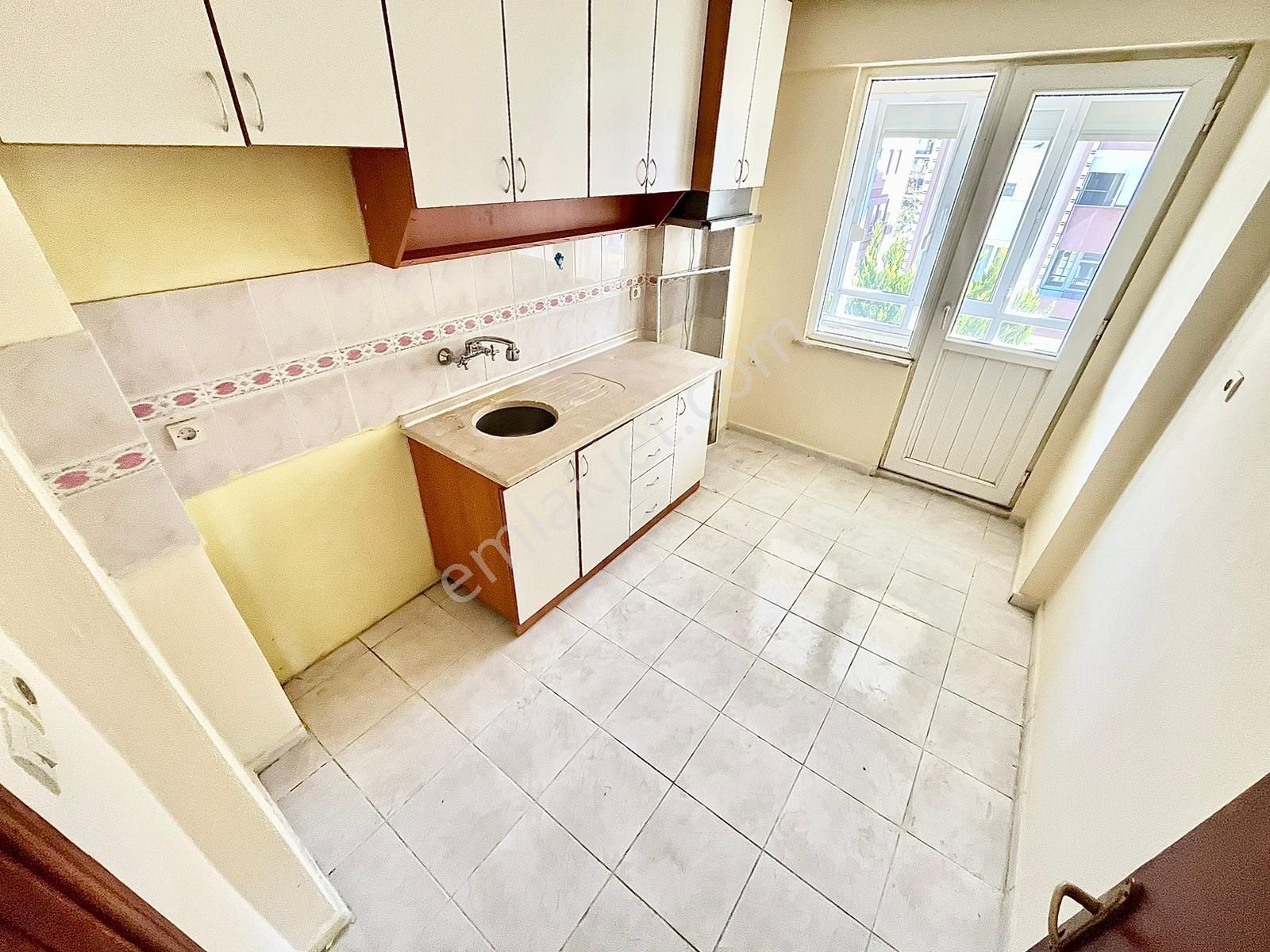 Yüksel'den Altınkum'da Satılık Kaçmaz Fiyata Ayrı Mutfak Fırsat 3+1daire - Görsel 2