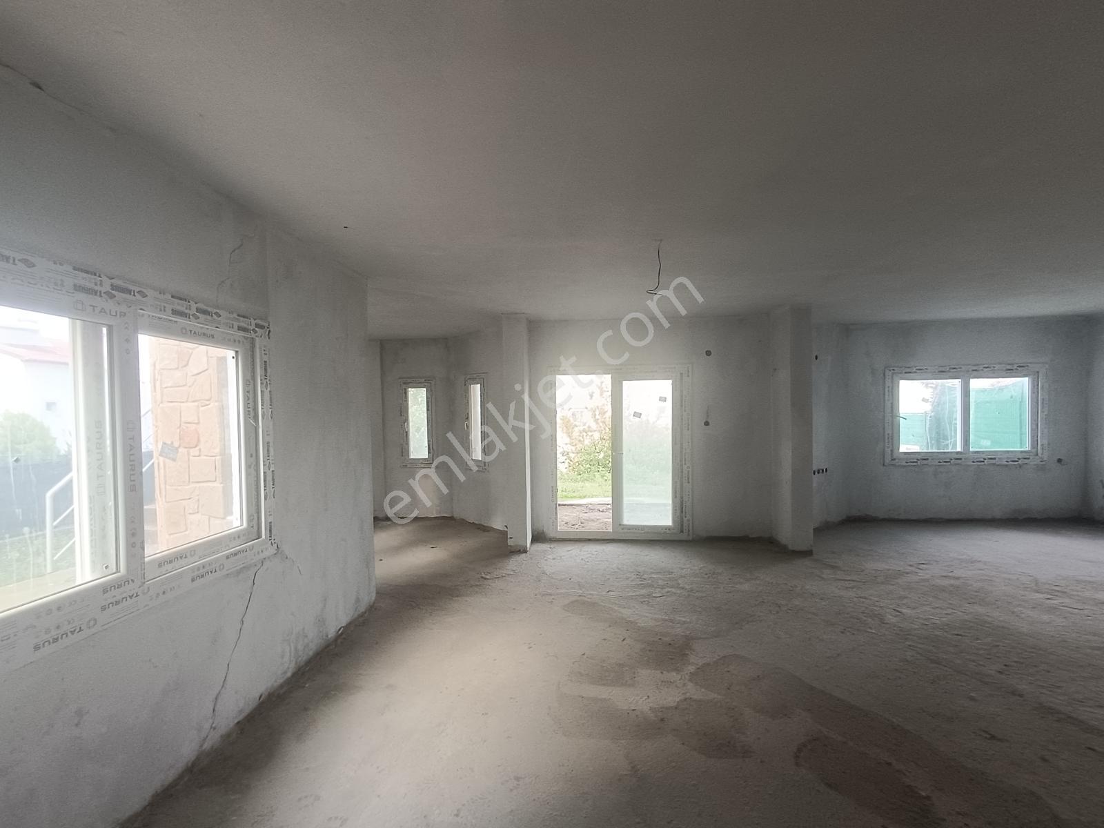 Sarıcam Bayramhacılı Mah Full Göl Manzaralı 3 Kat +teraslı Villa - Görsel 16
