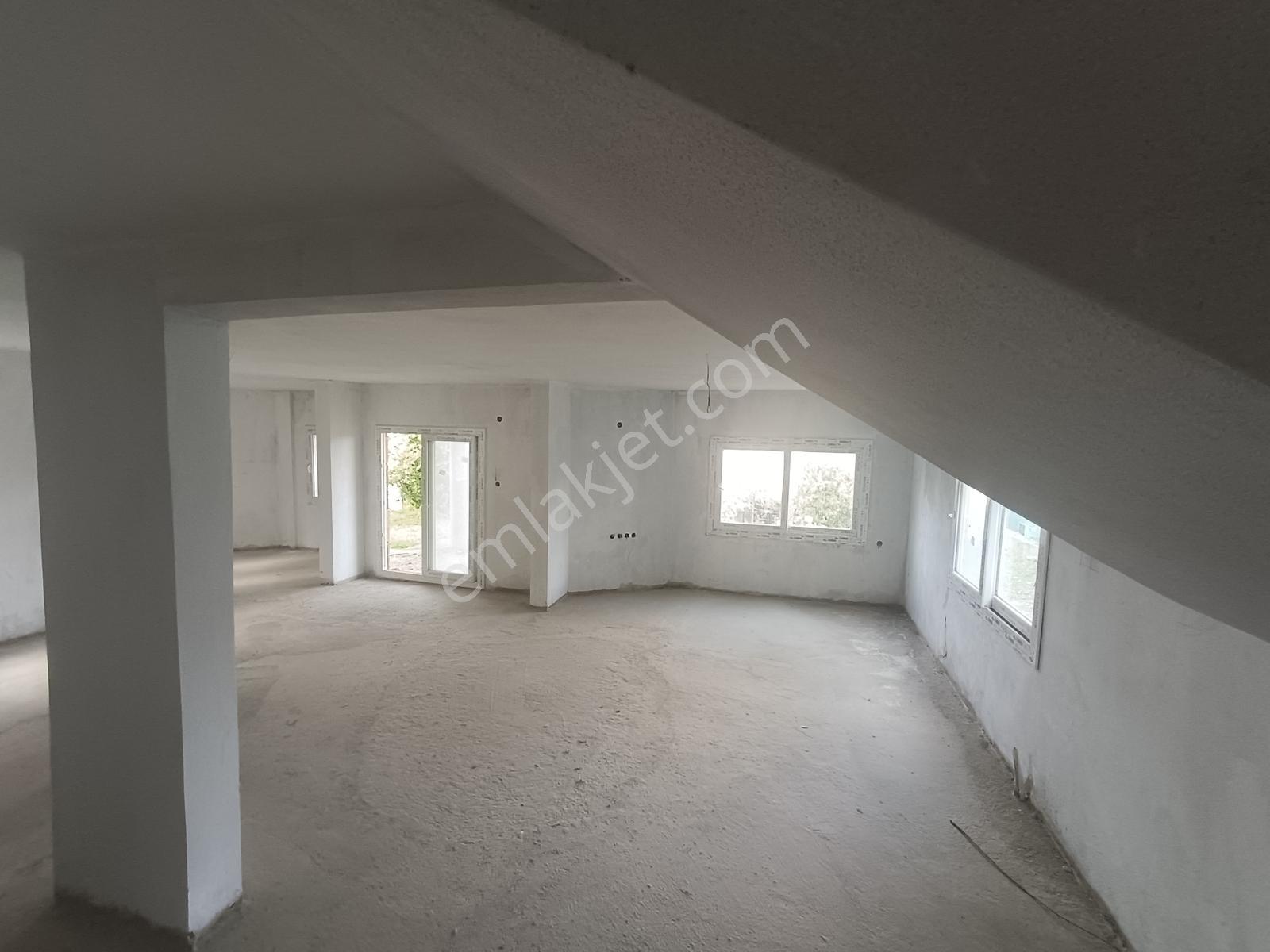 Sarıcam Bayramhacılı Mah Full Göl Manzaralı 3 Kat +teraslı Villa - Görsel 6