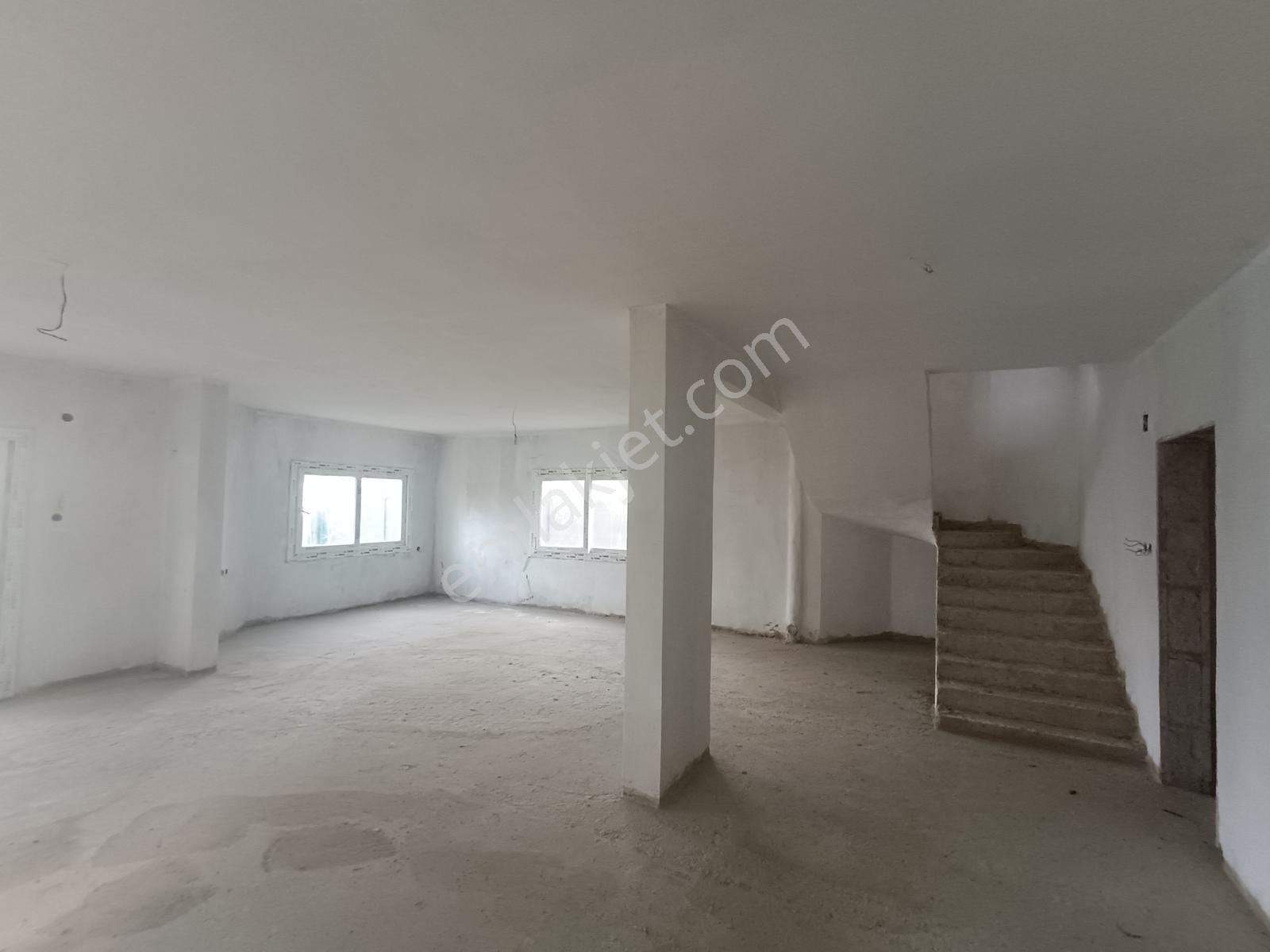 Sarıcam Bayramhacılı Mah Full Göl Manzaralı 3 Kat +teraslı Villa - Görsel 8