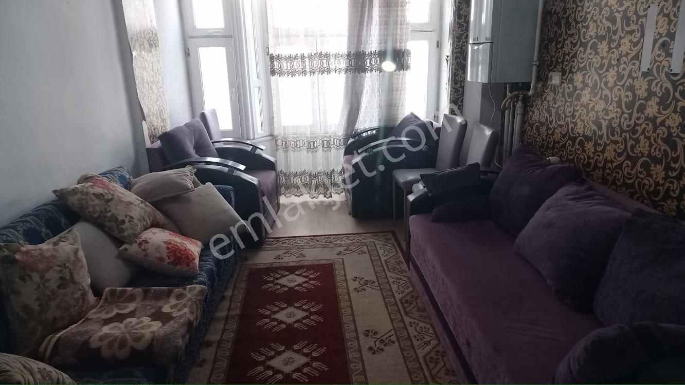 Zafer Mahallesinde İci Temiz Satılık Daire - Görsel 3