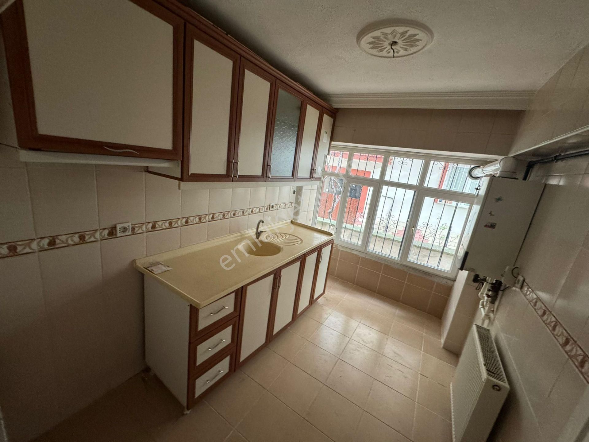 Atatürk Mh'de 3+1 Caddeye Yakın Geniş M2 Kullanışlı Daire!!! - Görsel 2