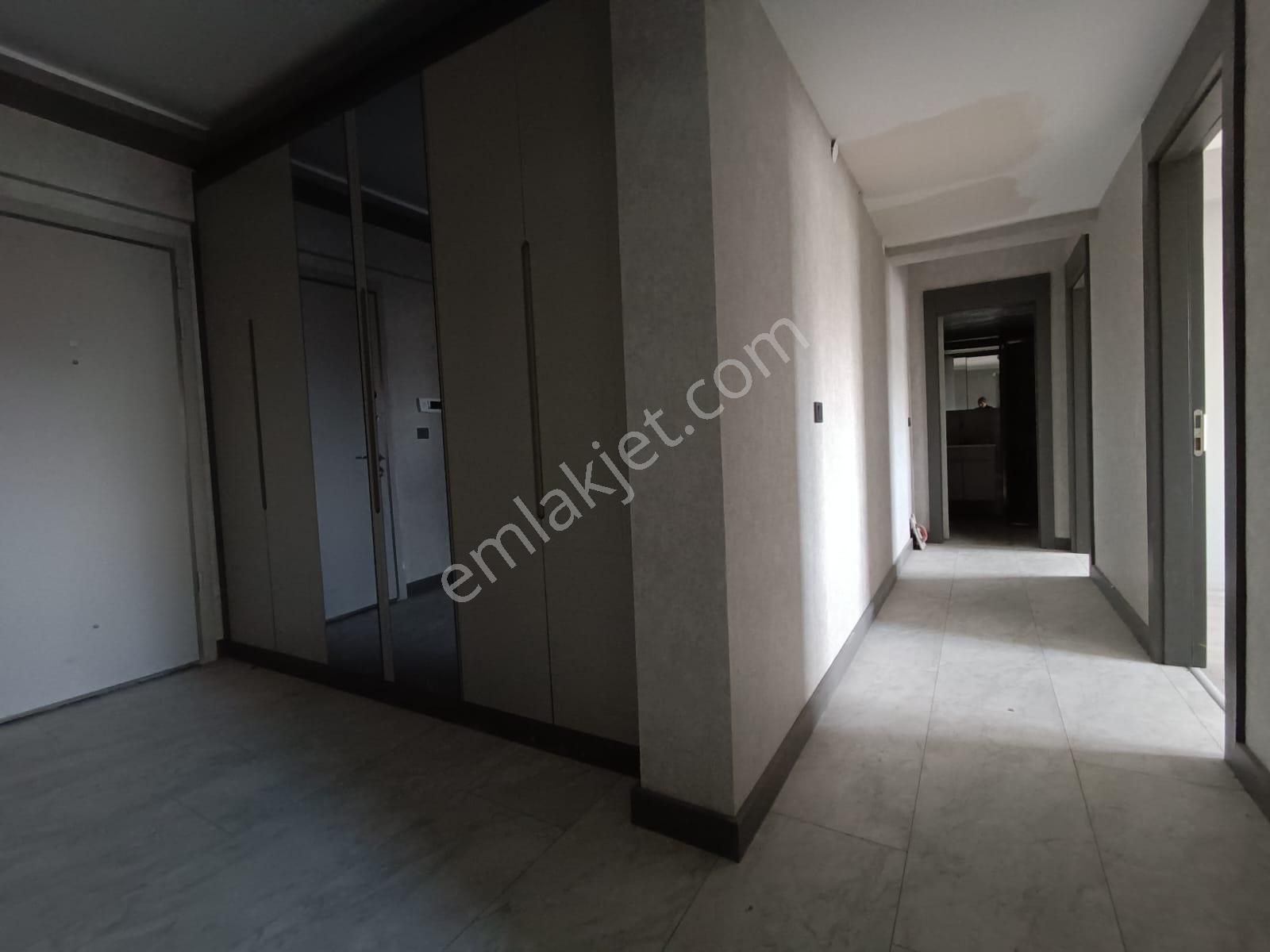 Kent'ten Yeşibayır Saat Kulesi Yakını 4 Bloklu Güvenlikli Ve Prestijli Sitede Yüksek Giriş !!! - Görsel 8