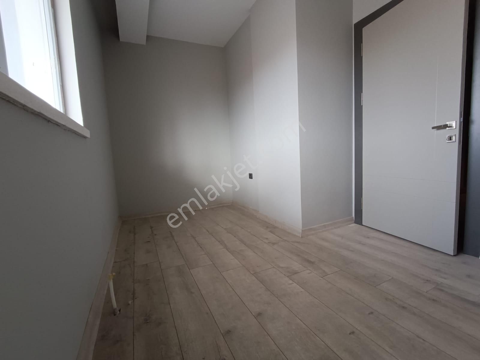 Kent'ten Yeşibayır Saat Kulesi Yakını 4 Bloklu Güvenlikli Ve Prestijli Sitede Yüksek Giriş !!! - Görsel 9