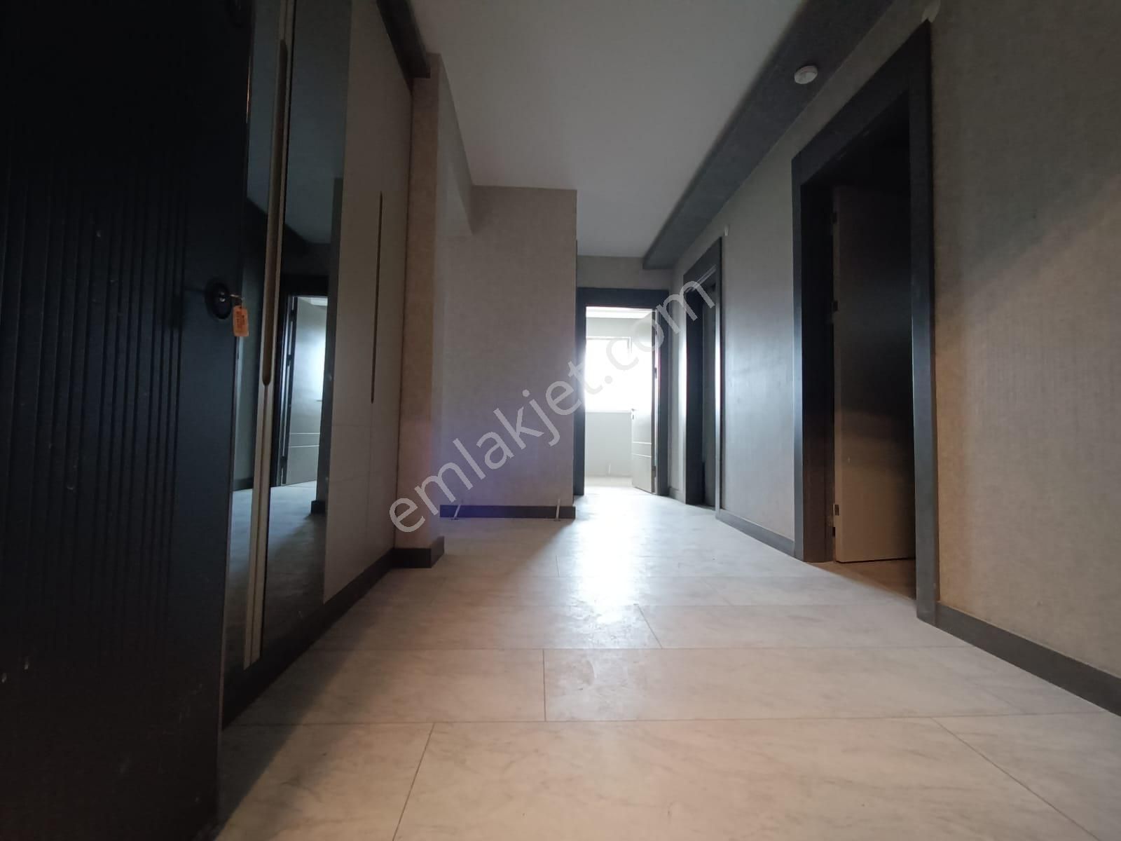 Kent'ten Yeşibayır Saat Kulesi Yakını 4 Bloklu Güvenlikli Ve Prestijli Sitede Yüksek Giriş !!! - Görsel 22