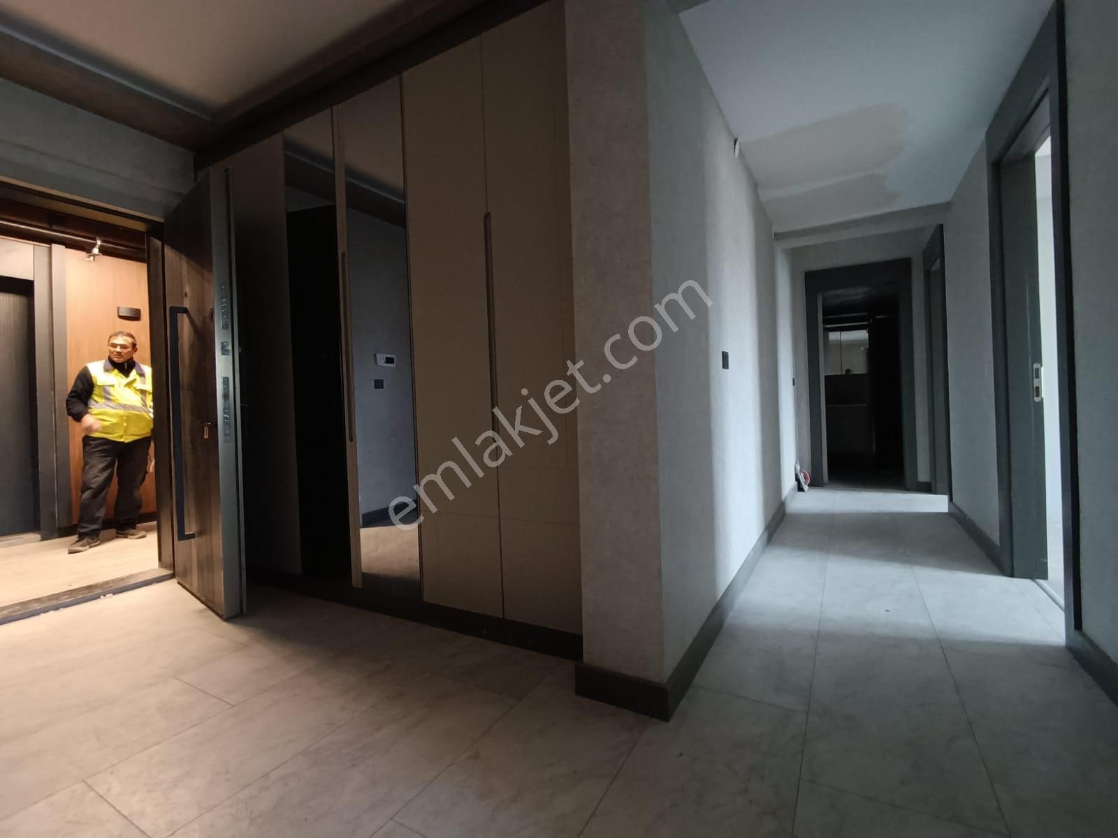 Kent'ten Yeşibayır Saat Kulesi Yakını 4 Bloklu Güvenlikli Ve Prestijli Sitede Yüksek Giriş !!! - Görsel 21