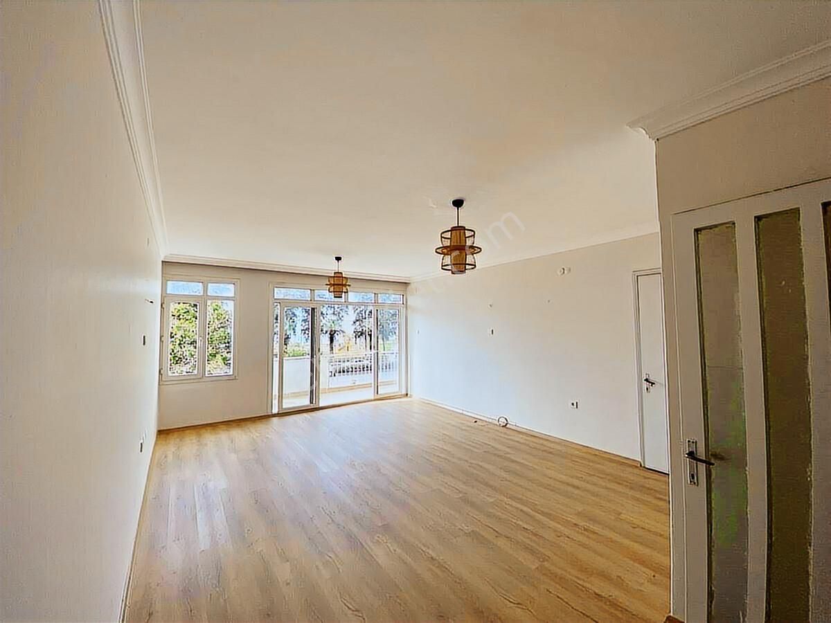 Bayraklı Anadolu Caddesi Üzerinde Deniz Manzaralı Kiralık Daire - Görsel 13